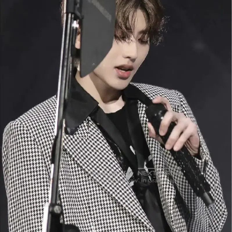 AMI AMI Grey Houndstooth Long Sleeve Jacket . Size US M / EU 48-50 / 2 - 6 Thumbnail