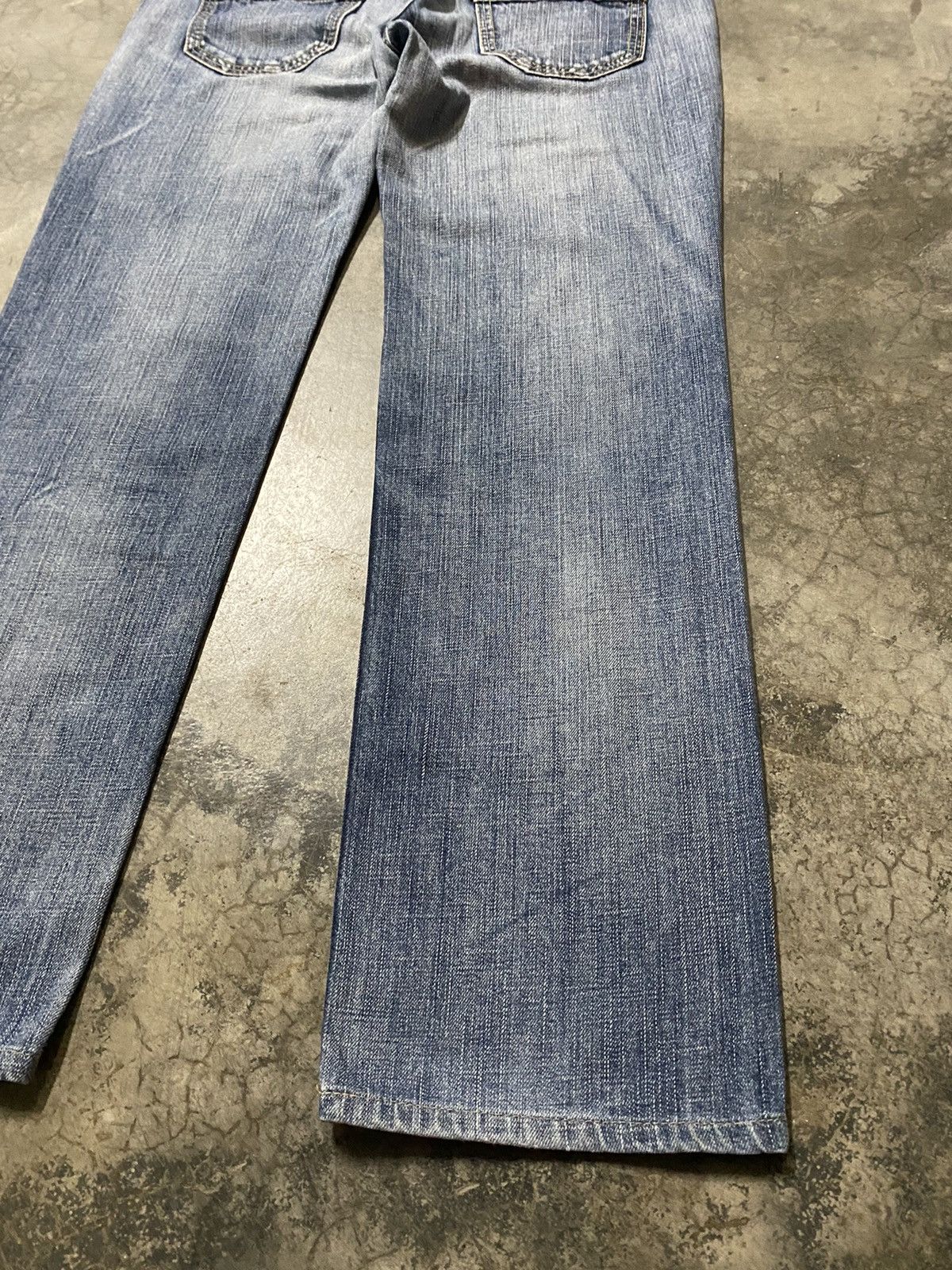 Levi's × Vintage Vintage Levi’s Washed Blue Distressed Grunge Low Rise Jeans Size US 32 / EU 48 - 3 Thumbnail