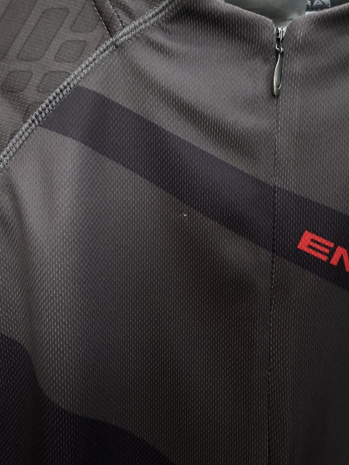 Other Endura Humvee Ray II Cycling Jersey Black Red Size M Size US M / EU 48-50 / 2 - 3 Thumbnail