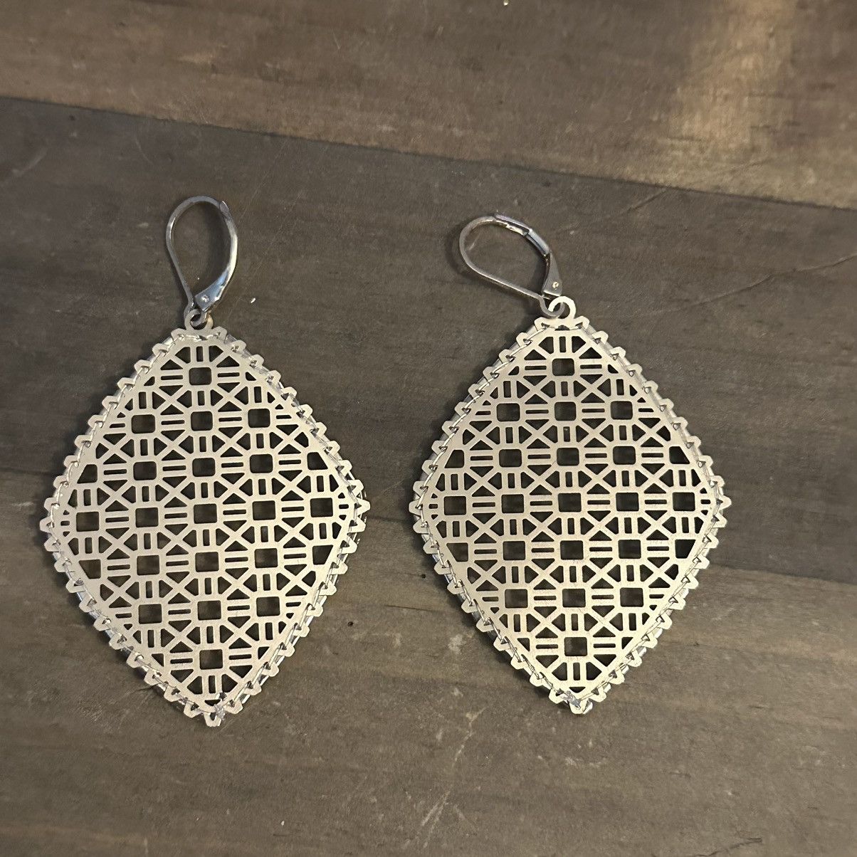 Other Filigree rhinestone trim dangle earrings Size ONE SIZE - 4 Thumbnail