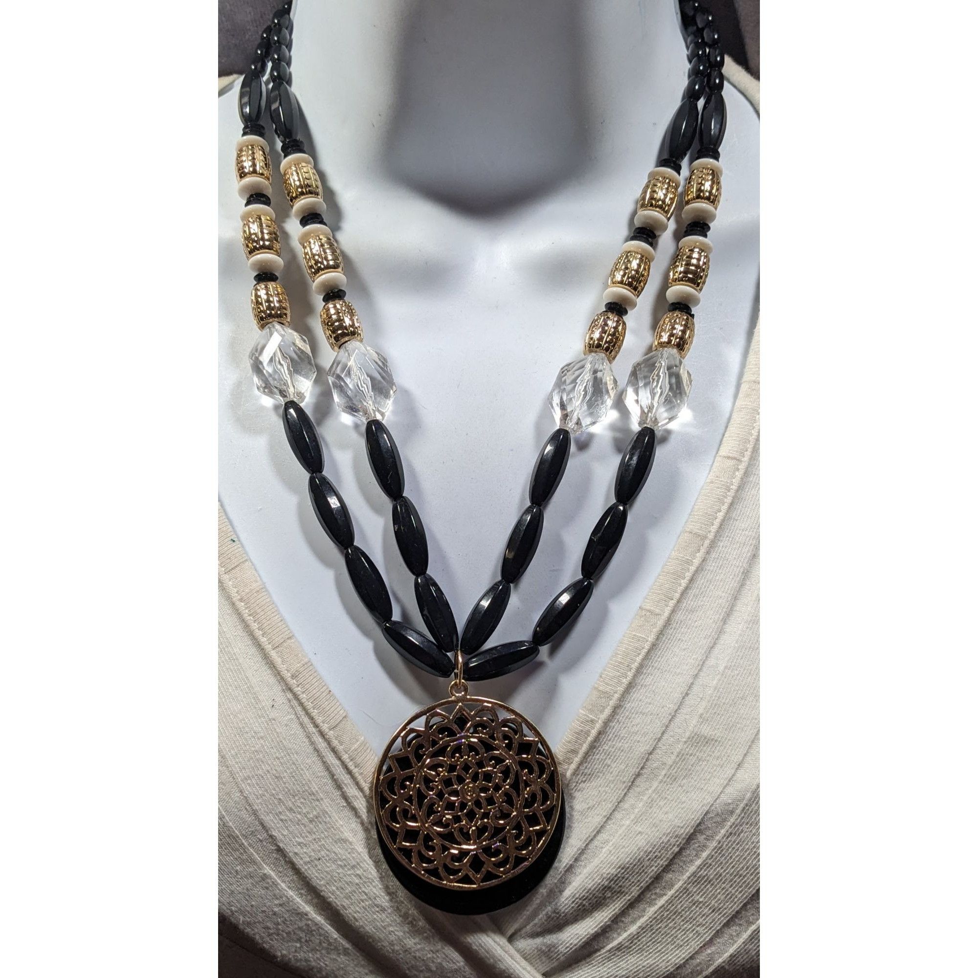 Other Bohemian Glam Beaded Medallion Necklace Black And Gold Tone Size ONE SIZE - 4 Thumbnail
