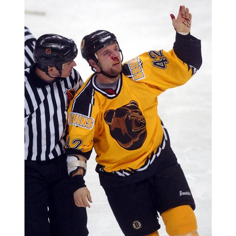 Ccm Boston Bruins 2000s CCM Pooh jersey M gold alt NHL vintage Size US M / EU 48-50 / 2 - 2 Thumbnail