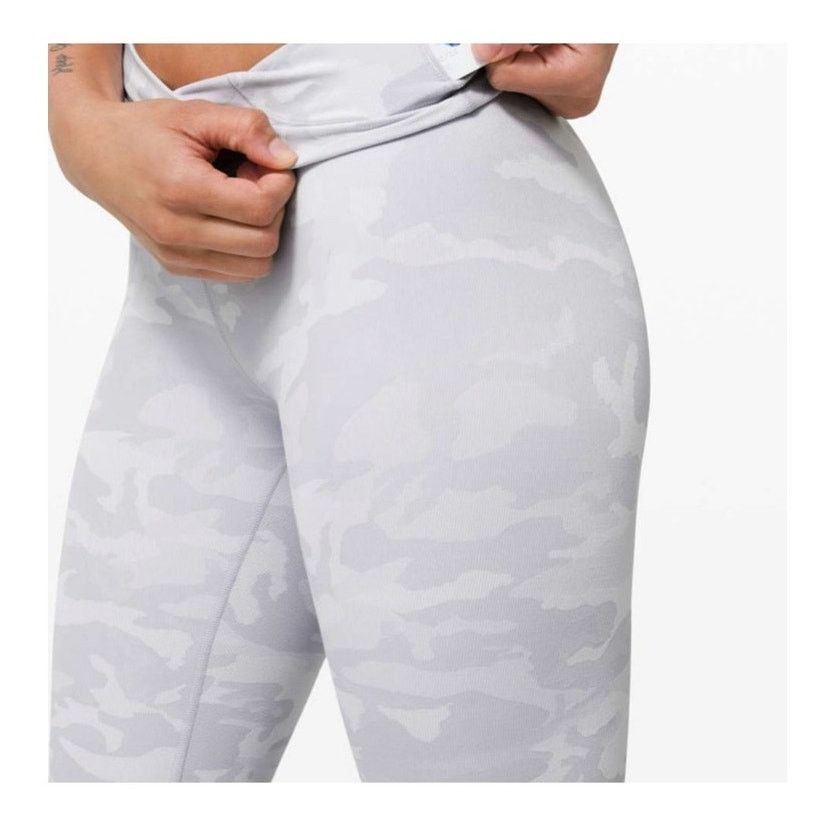 Lululemon Lululemon White Camo Wunder Under Leggings Size 4 Size 27" / US 4 / IT 40 - 3 Thumbnail