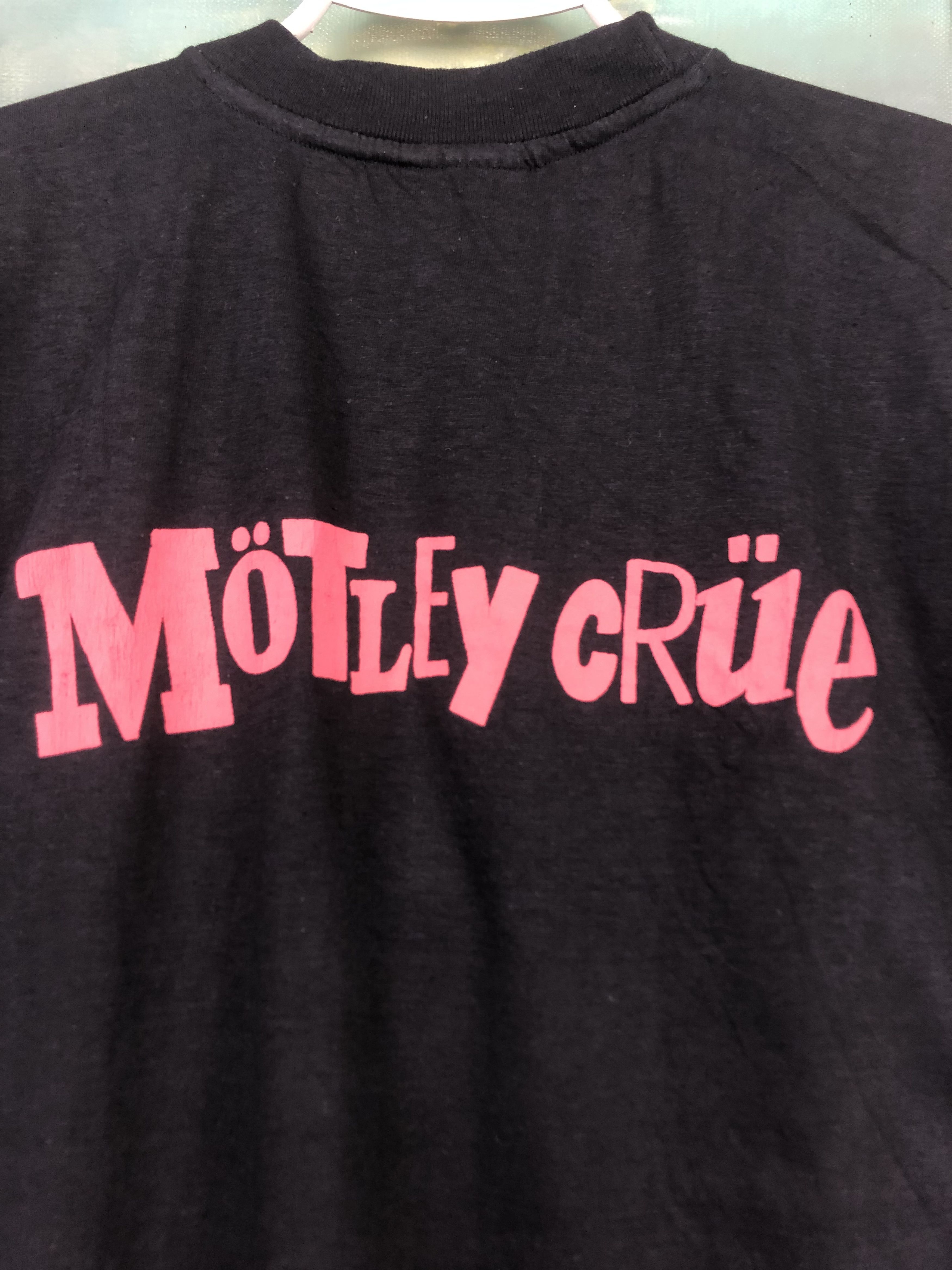 Band Tees Vintage 90's Motley Crue Band Shirt Tee Rare Jersey Size US L / EU 52-54 / 3 - 10 Thumbnail
