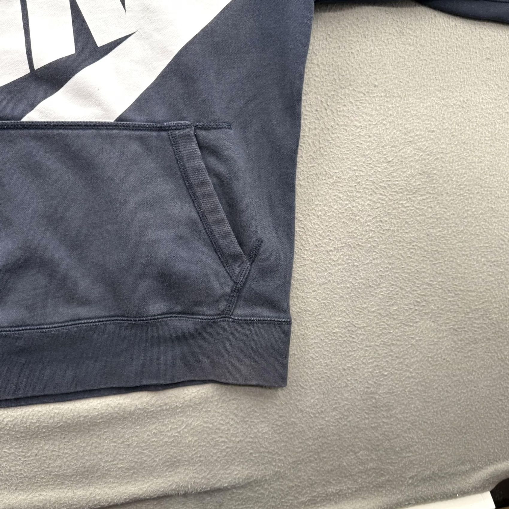 Nike Nike Hoodie Mens Small Blue Pullover Fleece Sweatshirt Big Logo Graphic Size US S / EU 44-46 / 1 - 7 Thumbnail