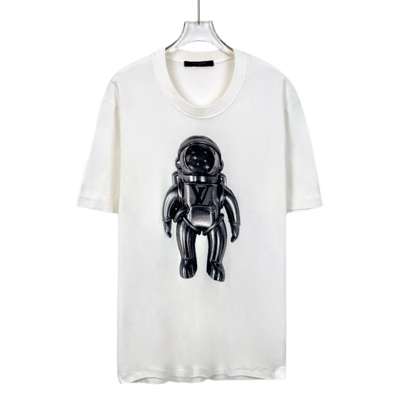 Louis Vuitton Louis Vuitton White Astronaut Graphic T-Shirt Mens L Cotton Size US L / EU 52-54 / 3 - 1 Thumbnail