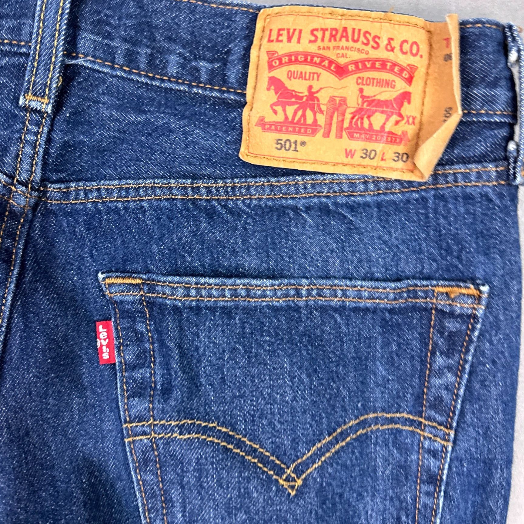 Levi's Levi's 501 Jeans Mens 30x30 Blue Button Fly Denim Straight Pants Jeans Size US 30 / EU 46 - 6 Thumbnail