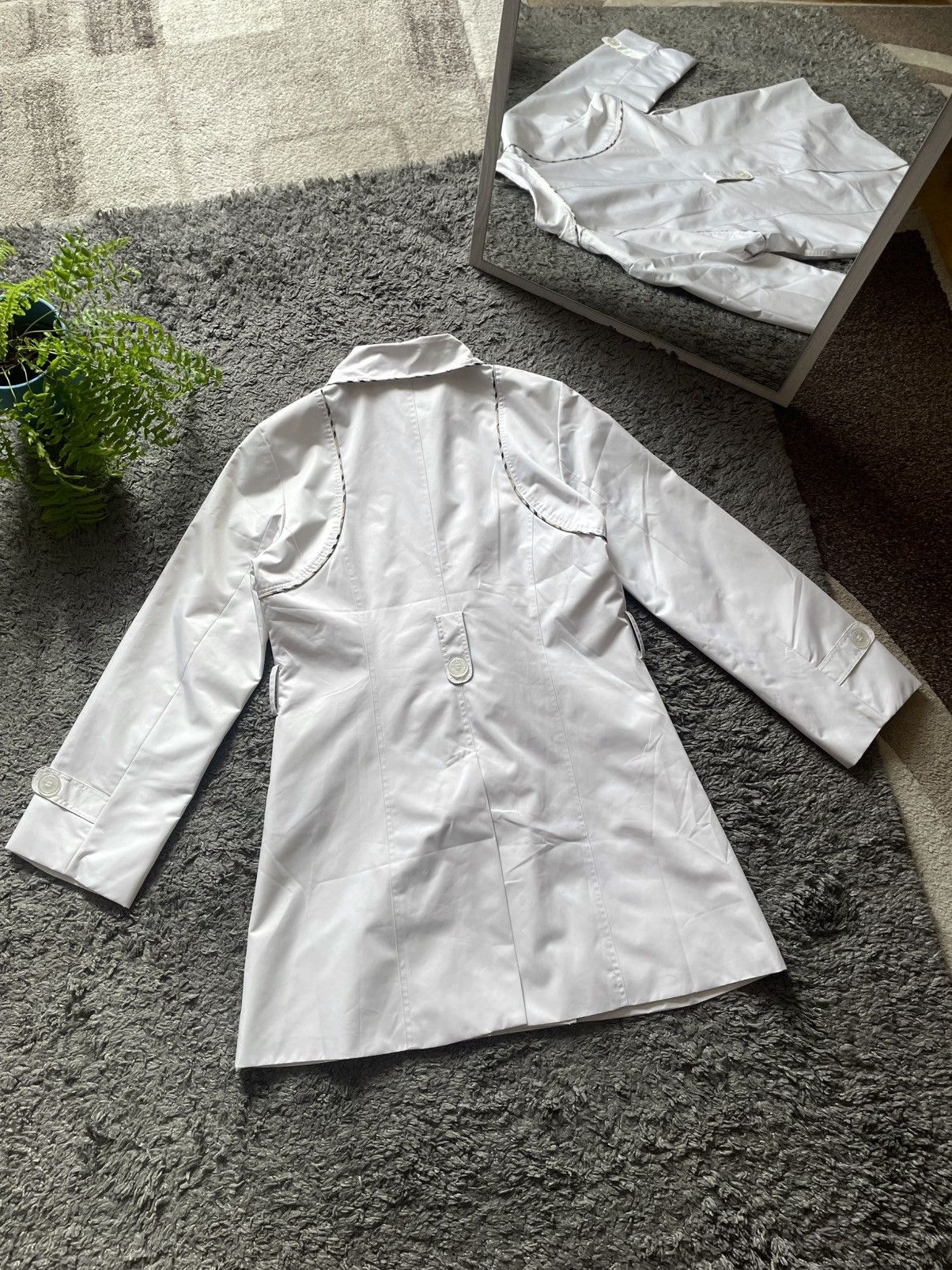 Burberry 00s Burberry Coat Streetwear Vintage Luxury Logo Rare Size L / US 10 / IT 46 - 11 Thumbnail