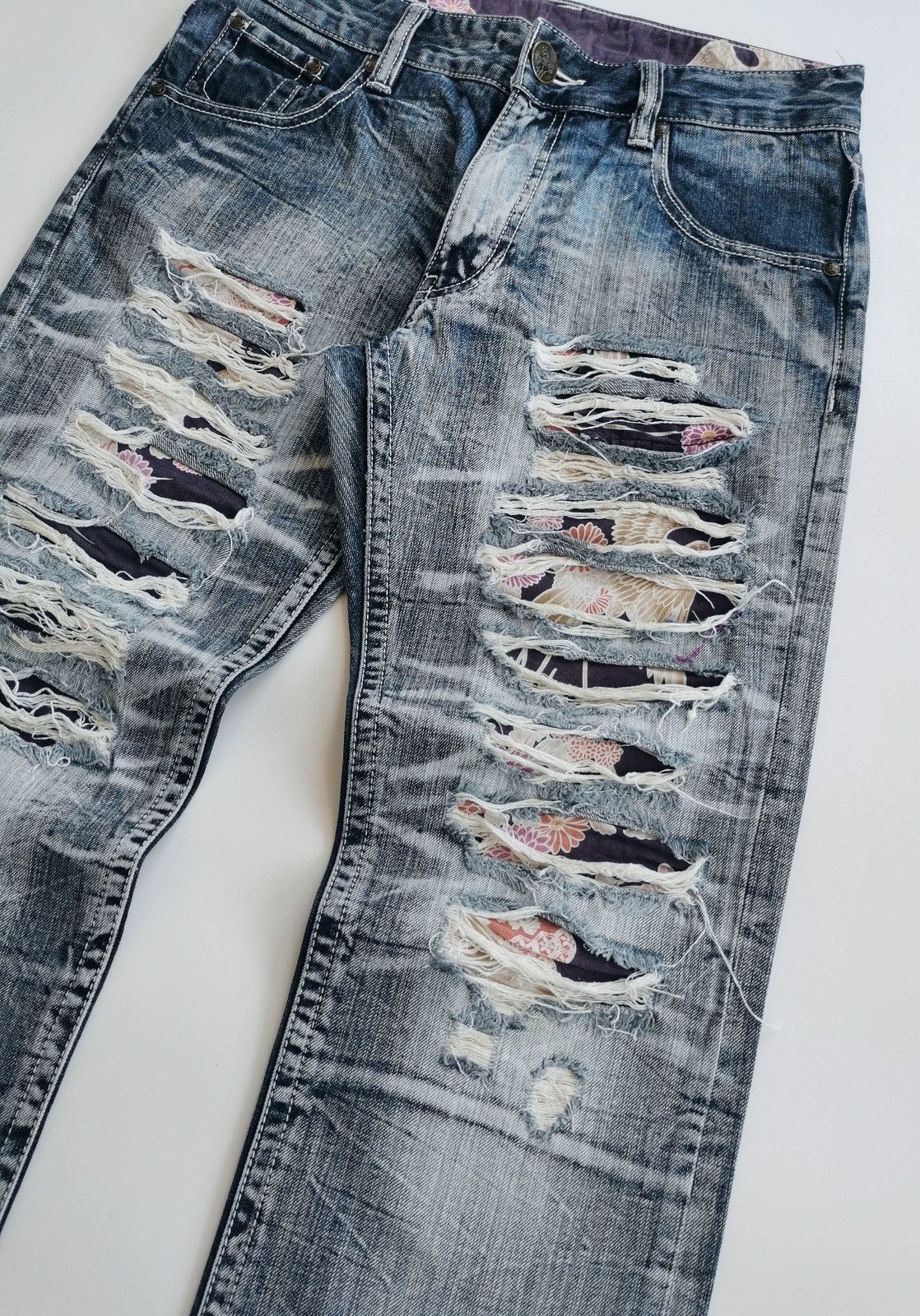 Karakuri Tamashii Pattern Fabric Patches Distressed Denim Jeans Size US 30 / EU 46 - 4 Thumbnail