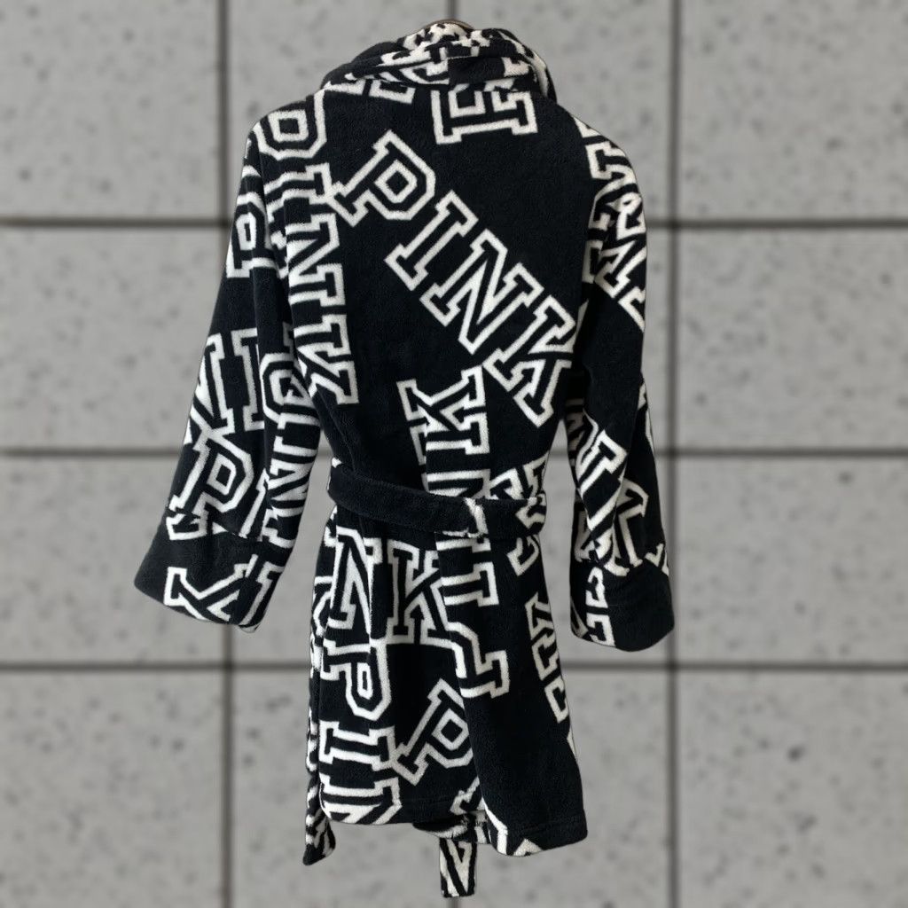 Victoria's Secret PINK Victoria's Secret Robe XS Black White Logo Fleece Limited Edition Sleepwear Womens Size ONE SIZE - 1 Thumbnail