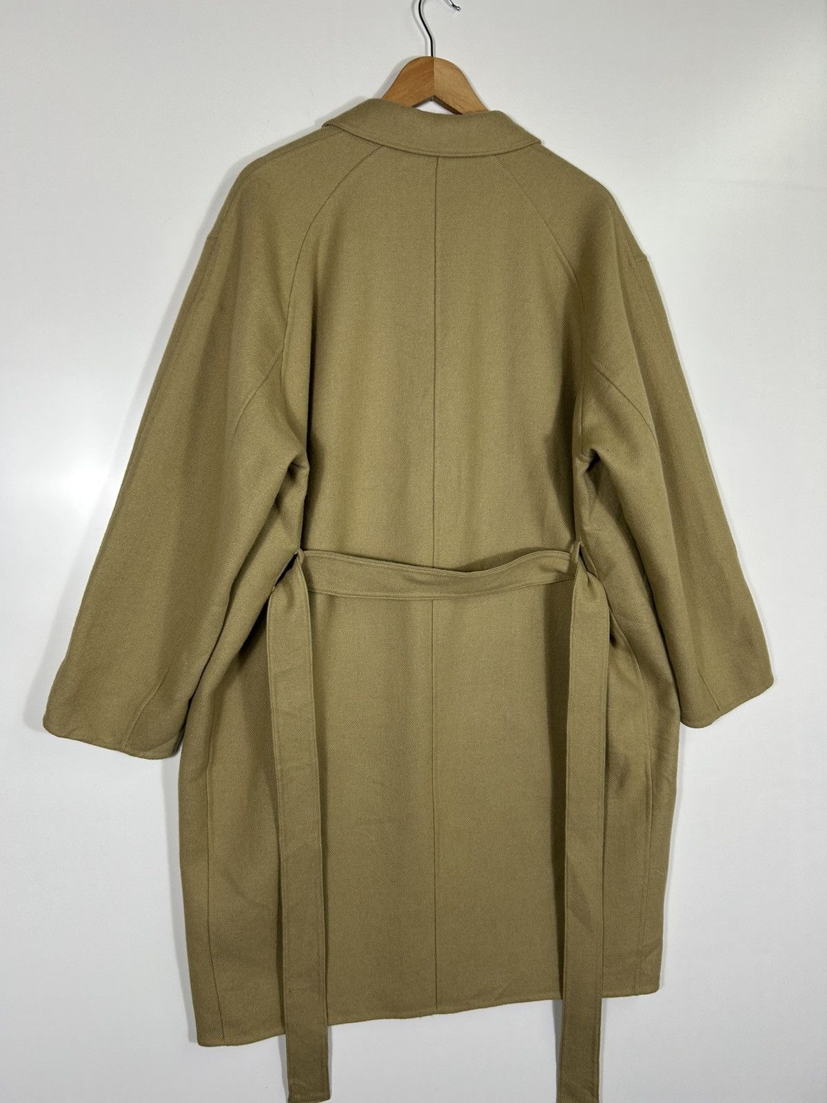 Lemaire × Uniqlo Christophe Lemaire x Uniqlo Oversized Belted Coat Size US L / EU 52-54 / 3 - 16 Thumbnail