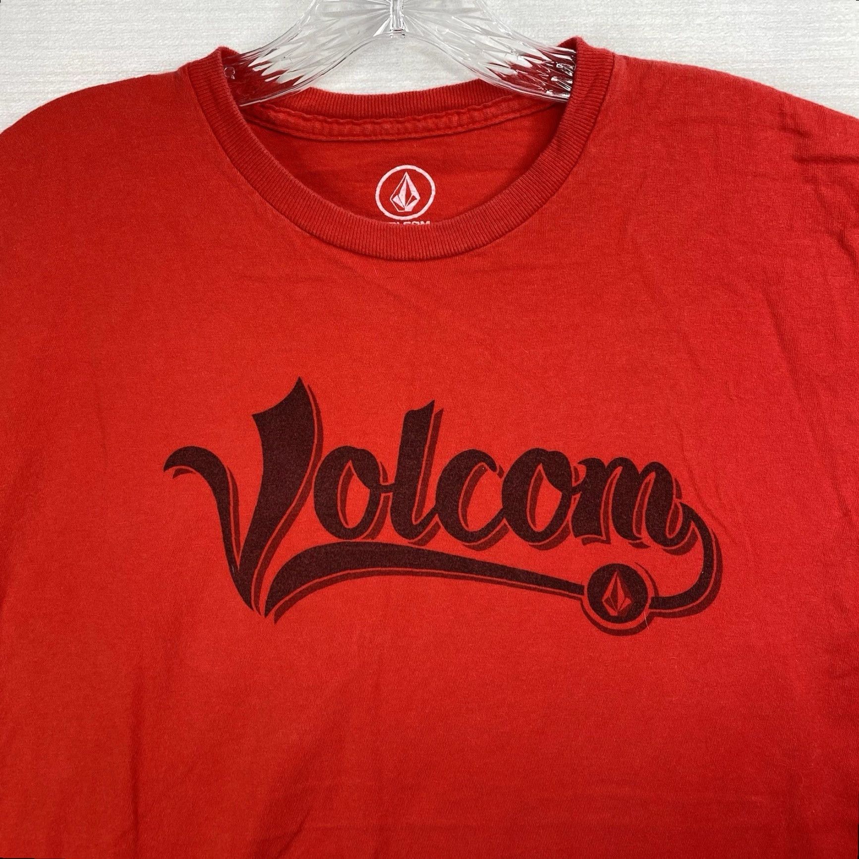 Volcom VINTAGE Volcom Shirt Mens M Red Spellout Logo Front Short Sleeve 100% Cotton Size US M / EU 48-50 / 2 - 2 Thumbnail