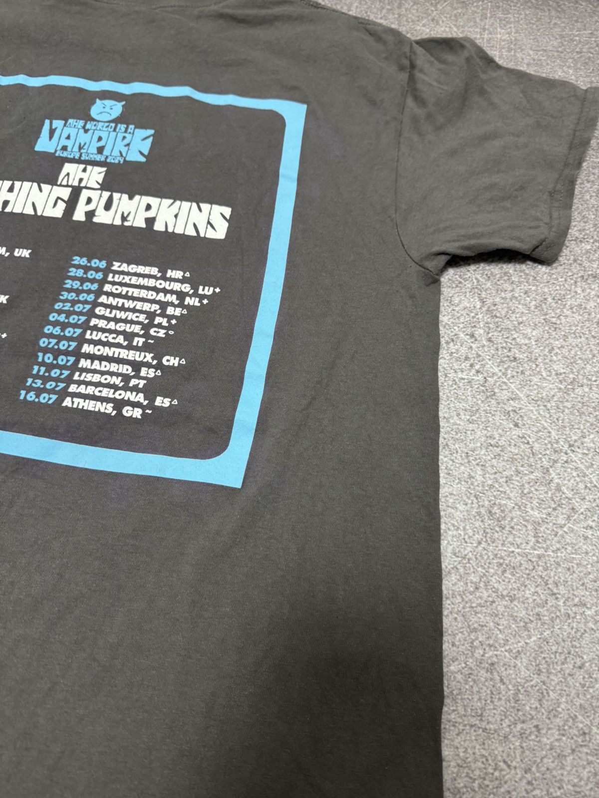 Other 2024 ToURSmashing Pumpkins The World is a Vampire Tour Size US L / EU 52-54 / 3 - 19 Thumbnail