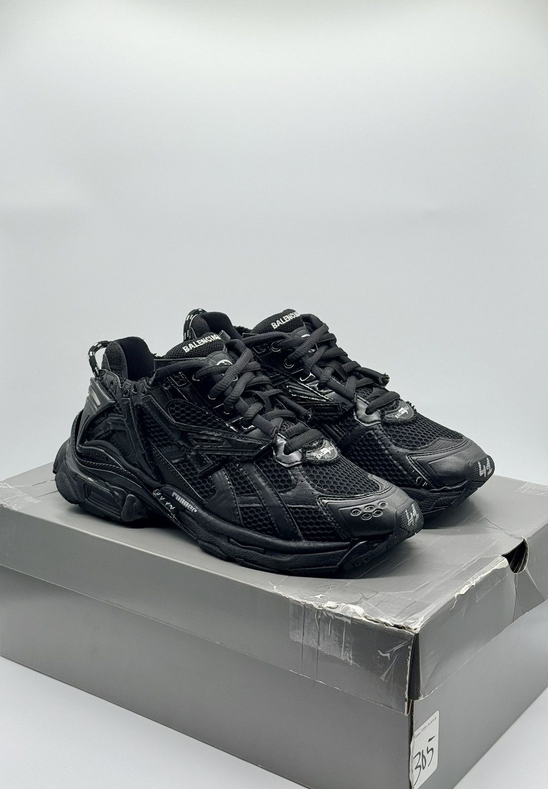 Size 8 - Balenciaga Runner Sneaker Black