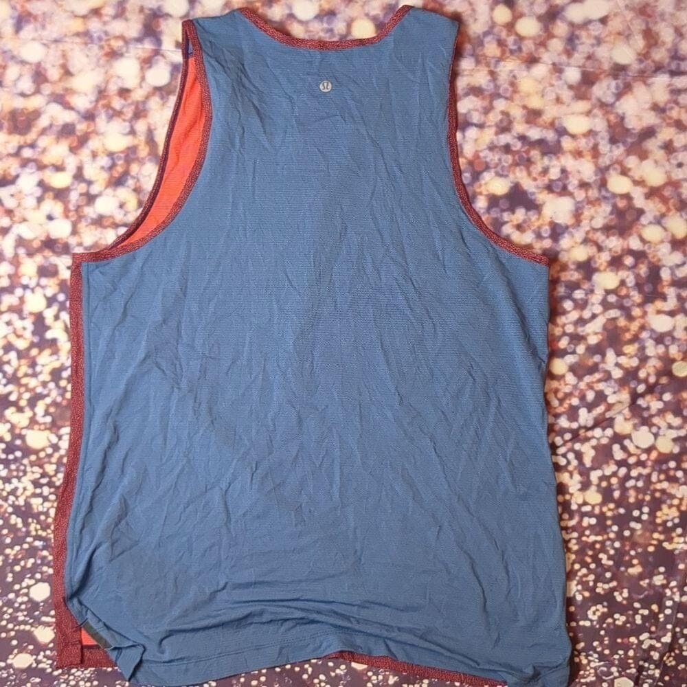 Lululemon Lululemon tank top size large or XL ? Size US L / EU 52-54 / 3 - 2 Thumbnail