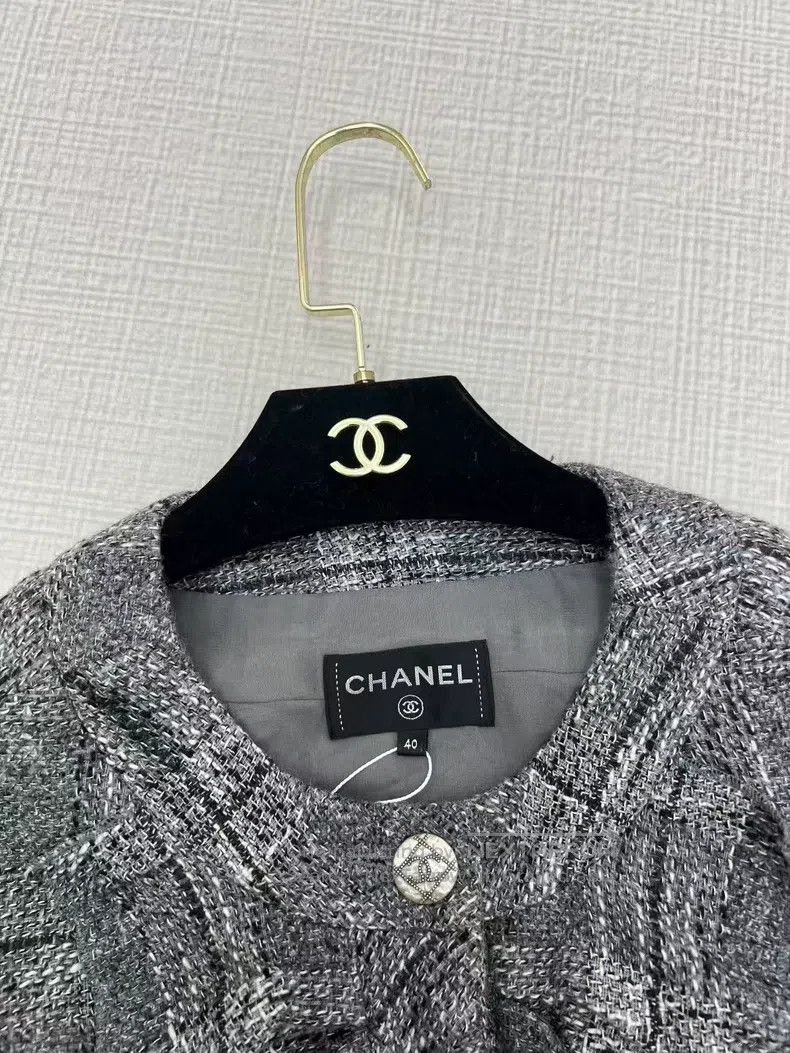 Chanel Chanel Grey tweed ruffle coat Size S / US 4 / IT 40 - 5 Thumbnail