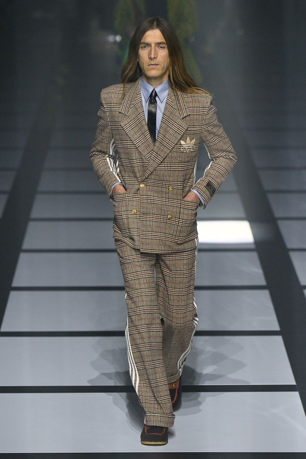 【送料&関税込】Gucci Prince Of Wales Check Trousers Gucci Prince Of Wales Tailored Trousers | Grey | FARFETCH GE