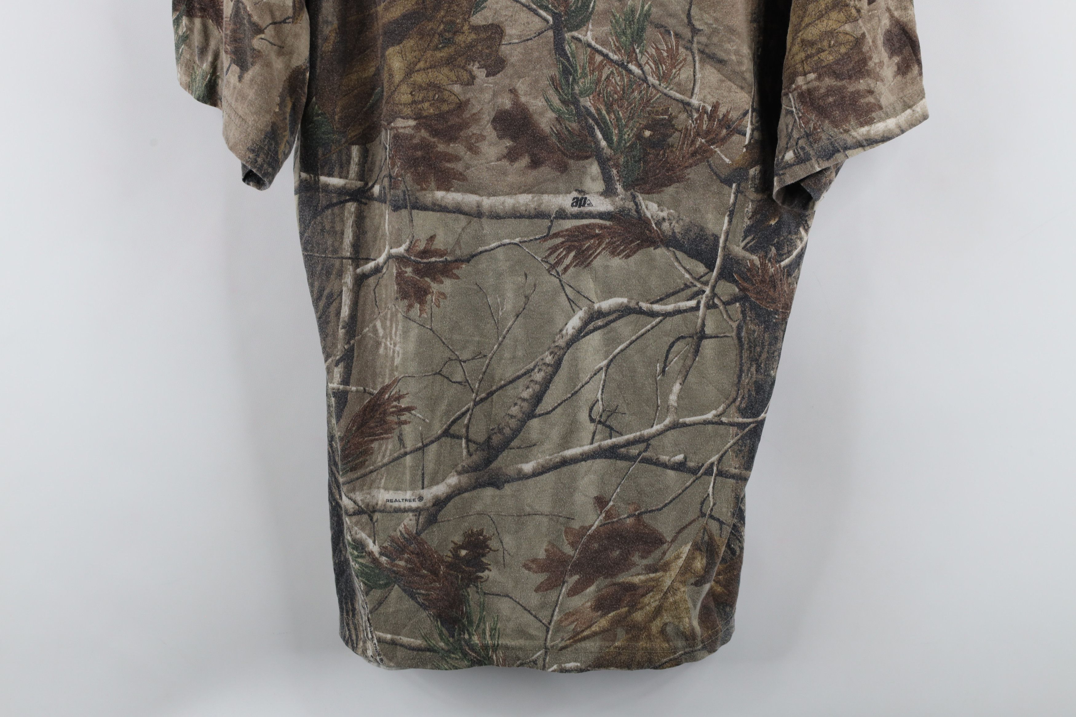 Vintage Vintage Streetwear Realtree Camouflage Short Sleeve T-Shirt Size US M / EU 48-50 / 2 - 3 Thumbnail