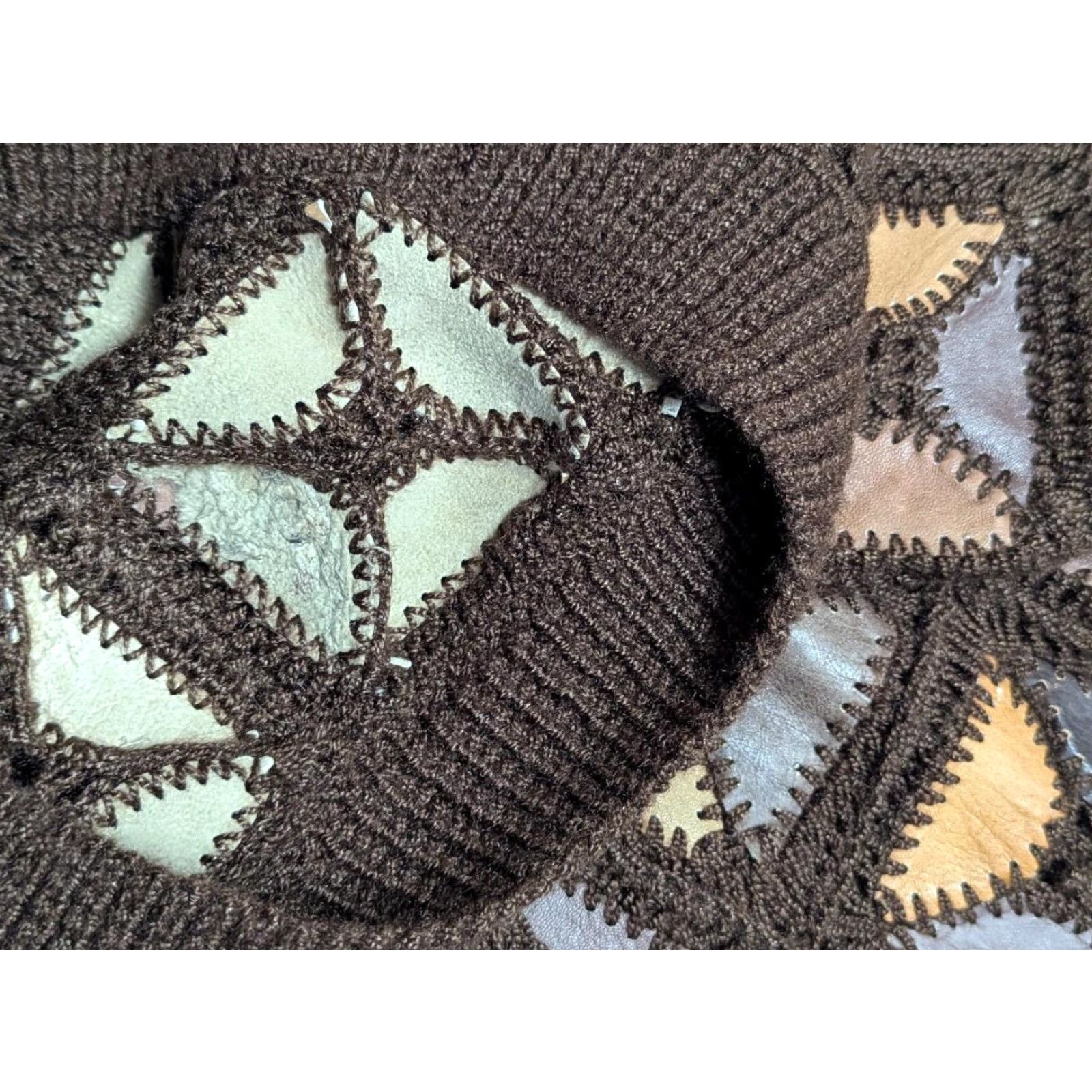 Vintage VINTAGE handknit sweater Patch Granny Knit S Brown Men XS? Size US S / EU 44-46 / 1 - 6 Thumbnail