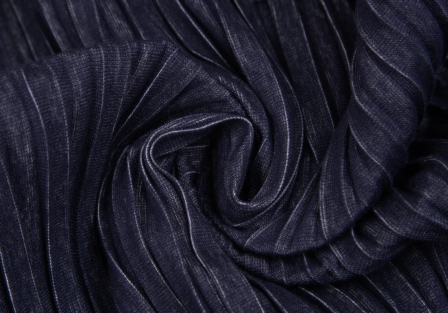 Issey Miyake Denim Print Pleated Suit Set in Indigo Color Size US XL / EU 56 / 4 - 18 Thumbnail