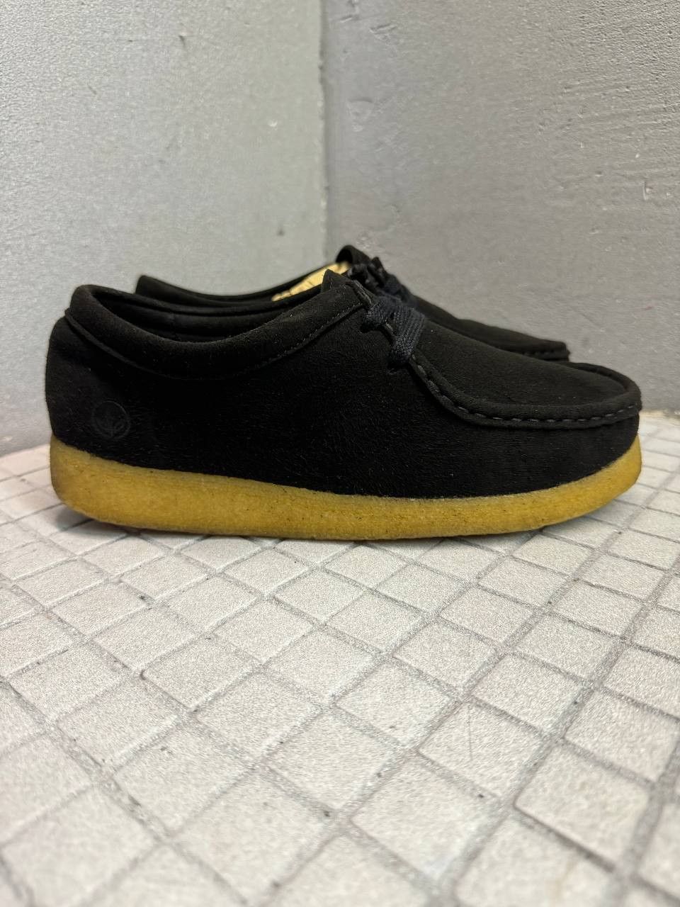 Clarks Clarks Originals Wallabee Vegan Suede Size US 7 / EU 40 - 3 Thumbnail