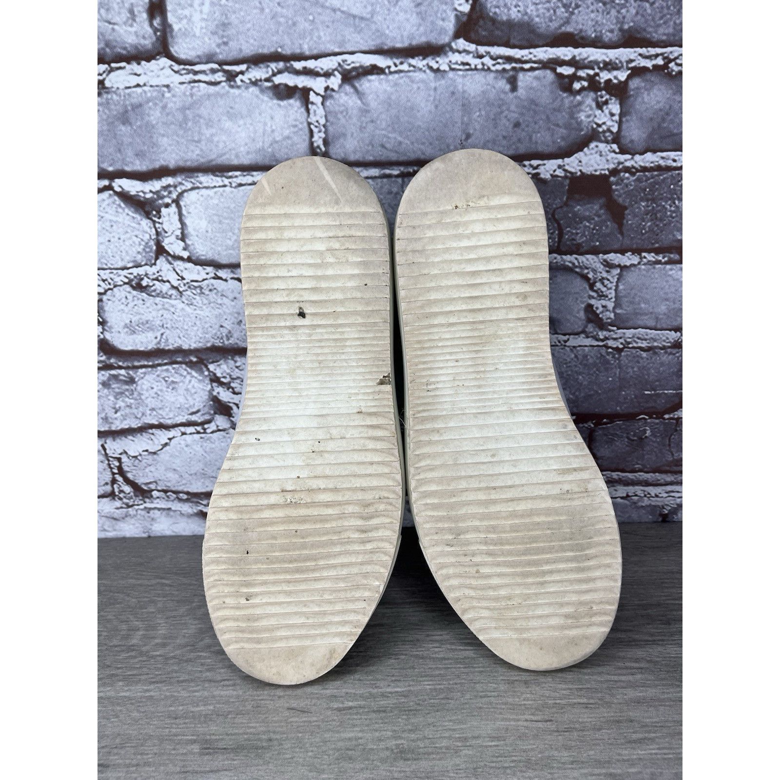 Axel Arigato Axel Arigato Womens Size 7.5 White Silver Sneakers Leather L Size US 7.5 / IT 37.5 - 9 Thumbnail