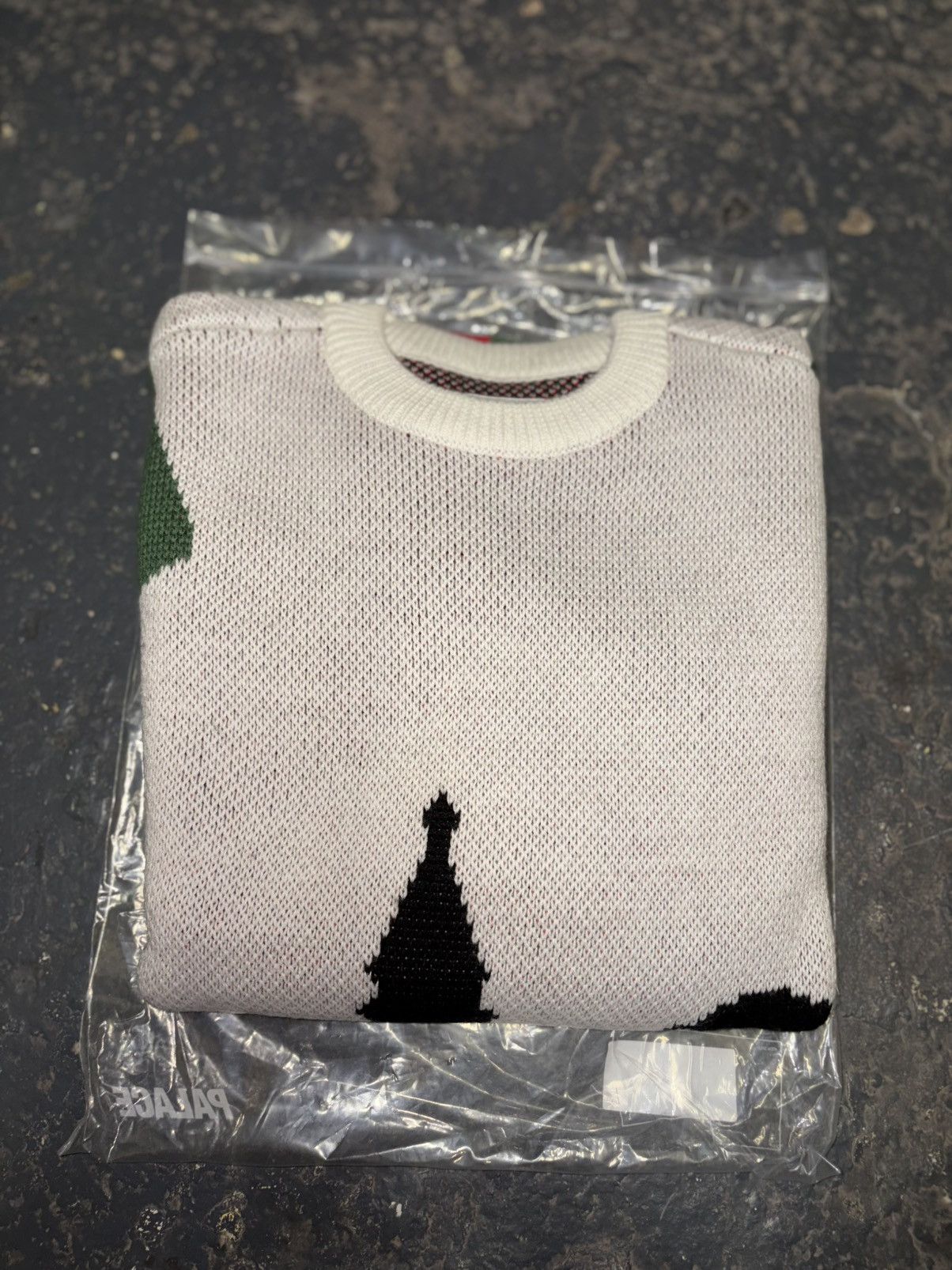 Palace Palace Tourist Knit Crewneck Italy Size US L / EU 52-54 / 3 - 3 Thumbnail