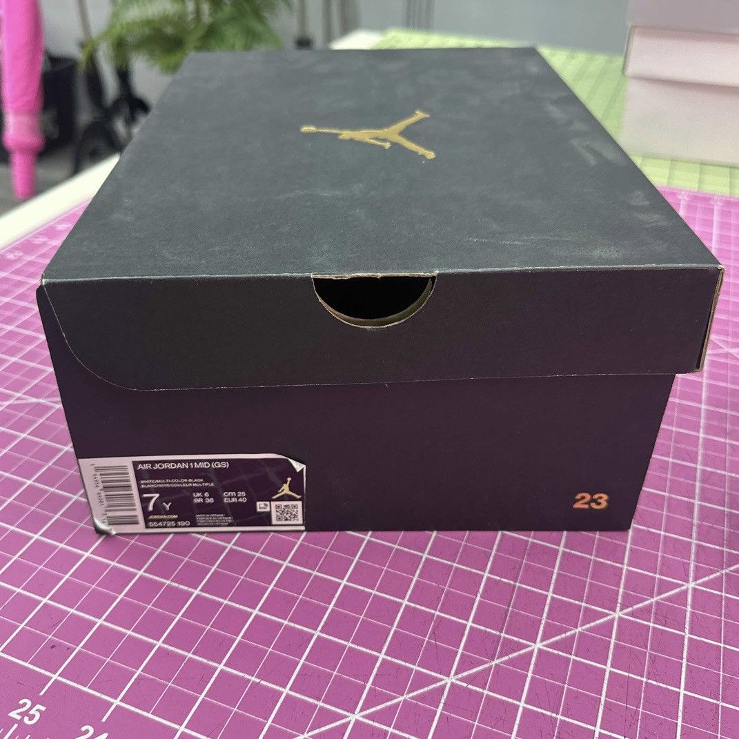 Jordan Brand Air Jordan 1 Mid White Gold Black GS Youth 7Y Size US 7 / EU 40 - 7 Thumbnail