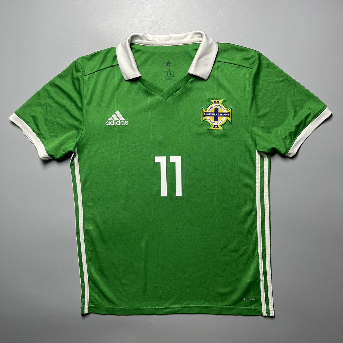 Adidas NORTHERN IRELAND ADIDAS 2017/2018 FOOTBALL JERSEY #11 BRUNT Size US S / EU 44-46 / 1 - 2 Thumbnail