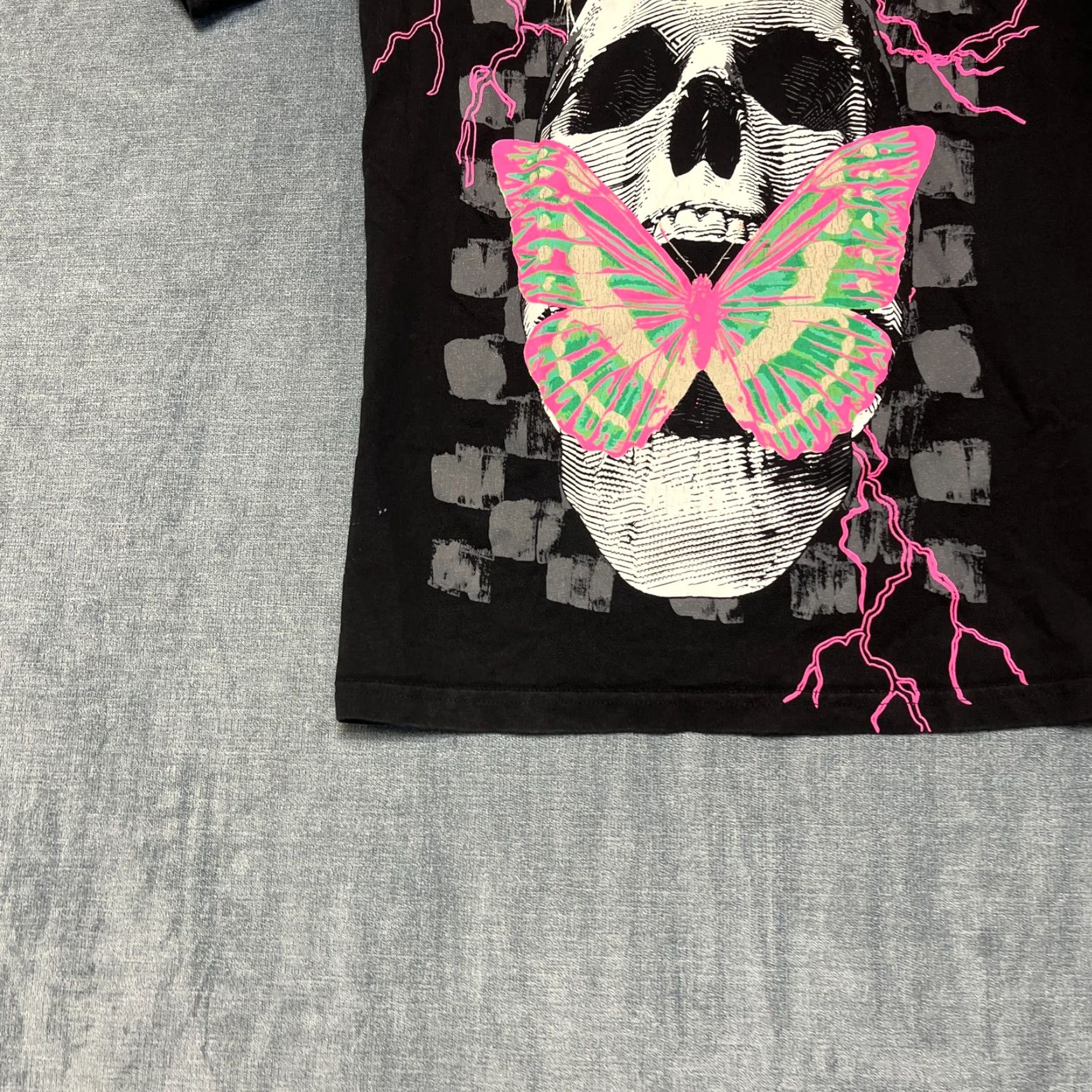 Vintage VINTAGE Rebel Vengeance T-Shirt Mens Small Faded Black Graphic Skull Butterfly Rock Band Size US S / EU 44-46 / 1 - 3 Thumbnail