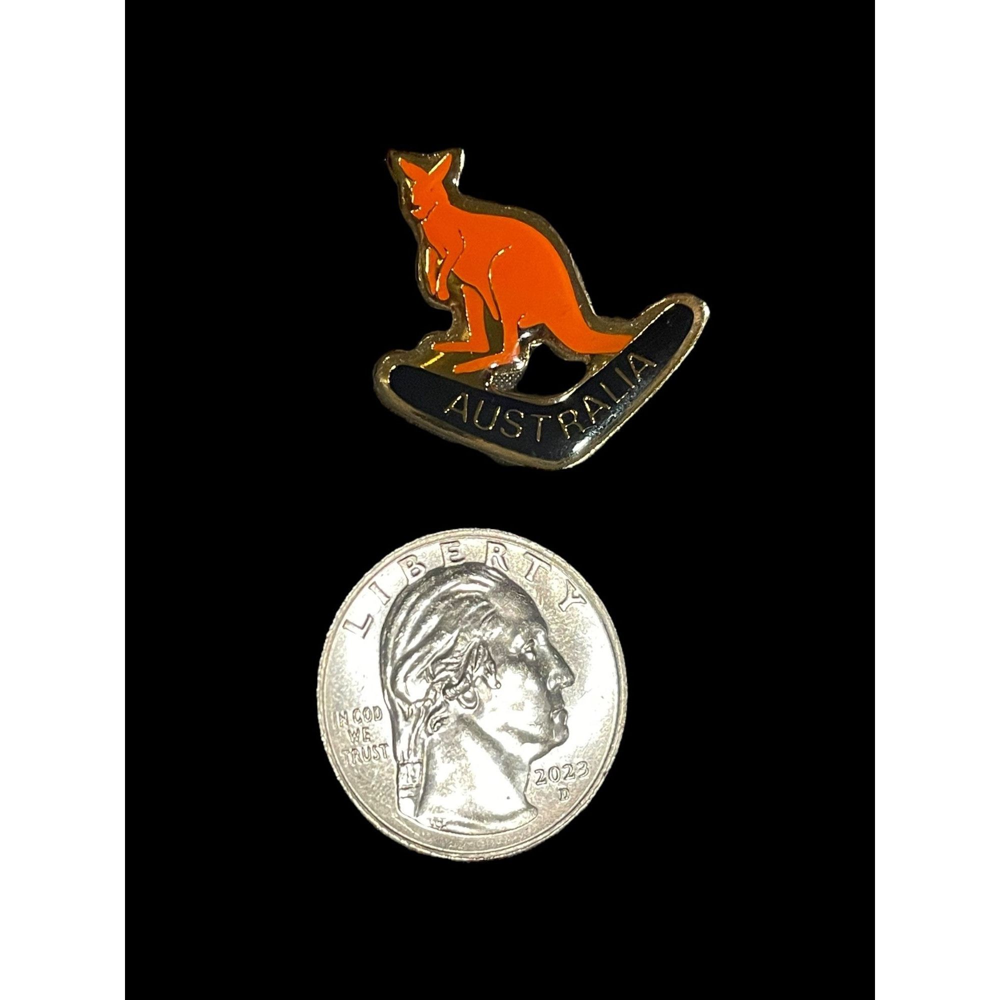 Vintage Vintage Retro Australia Kangaroo and Boomerang Enamel Pin Size ONE SIZE - 3 Thumbnail