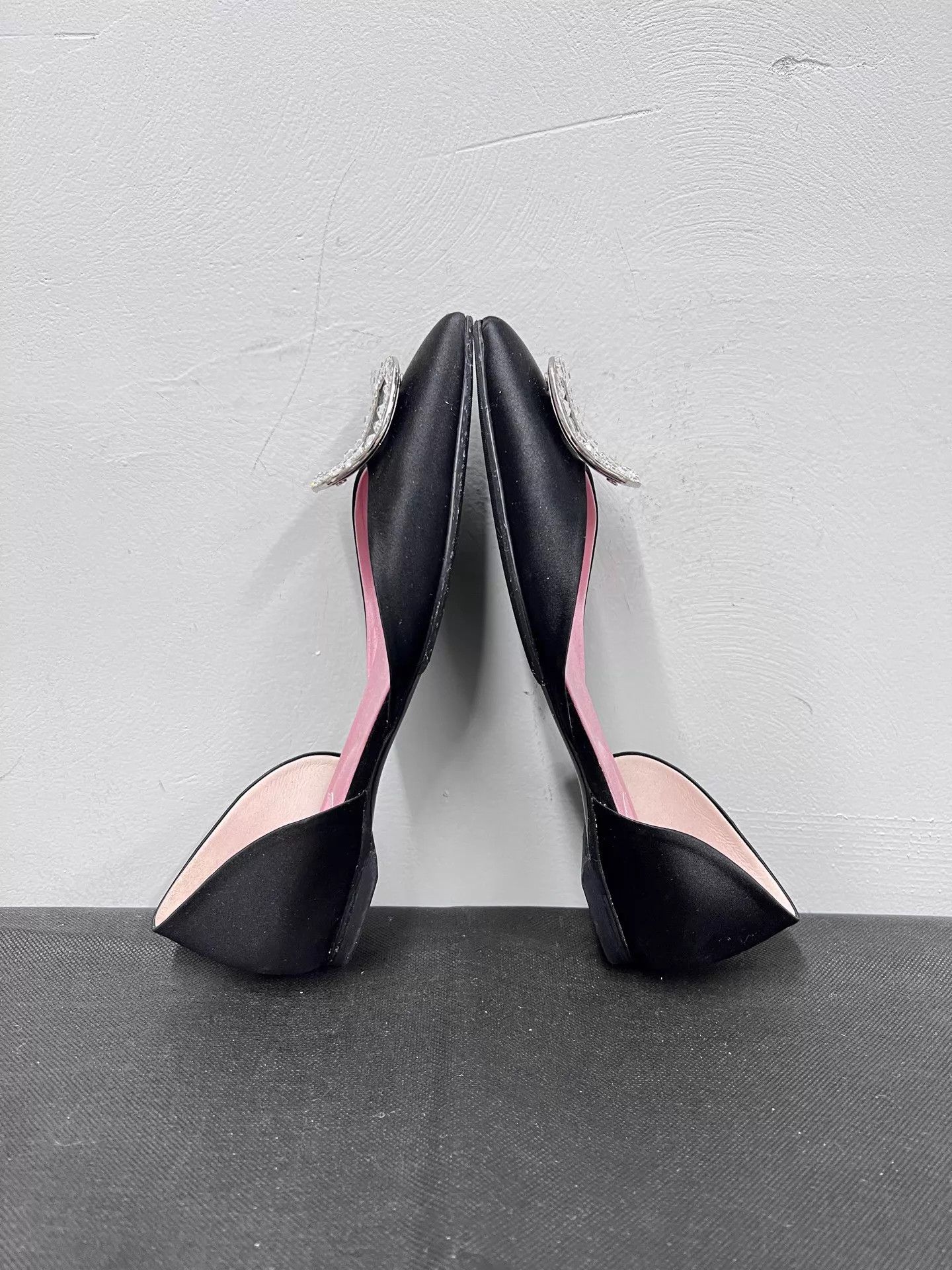 Roger Vivier RV Black Satin Rhinestone Buckle Pointed Toe Flat 37 Size US 6.5 / IT 36.5 - 6 Thumbnail