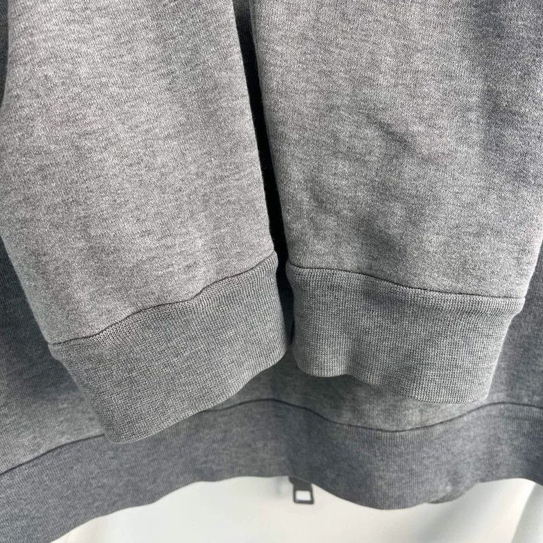 Louis Vuitton Louis Vuitton Grey foam logo hooded zip jacket Size US L / EU 52-54 / 3 - 5 Thumbnail
