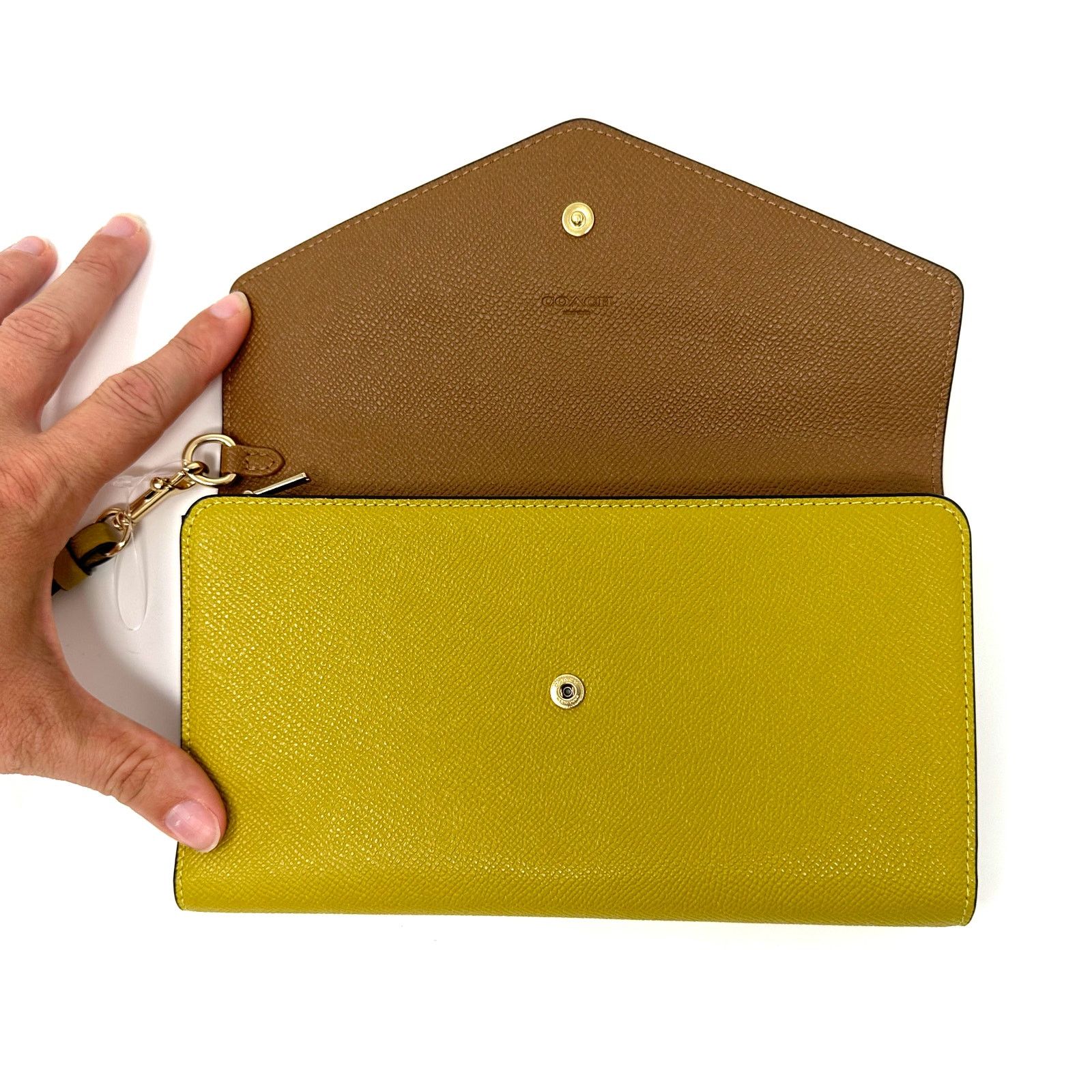 Coach Coach Travel Envelope Wallet Wristlet in Chartreuse C0707 Size ONE SIZE - 4 Thumbnail