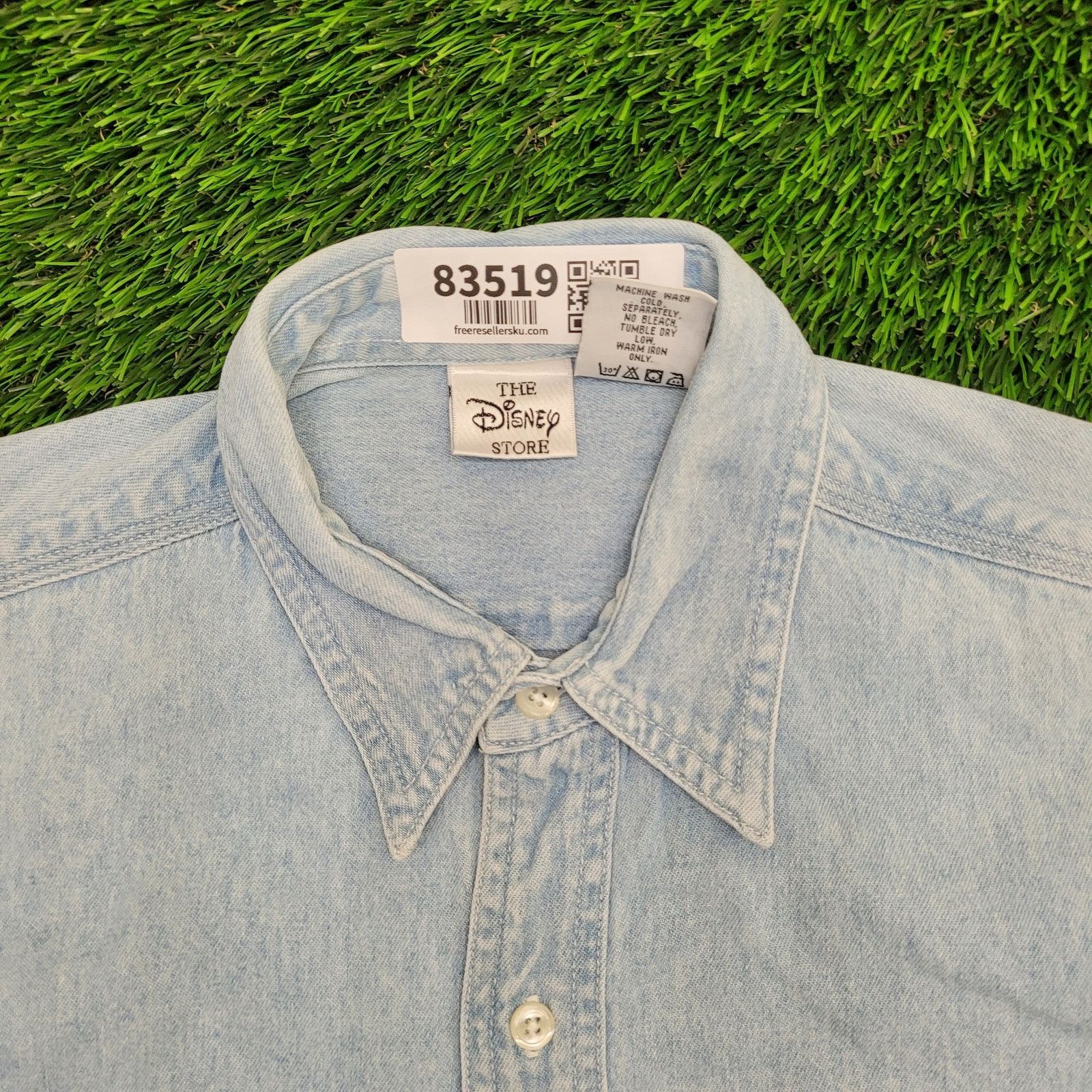 Disney Vintage Disney Winnie-the-Pooh Denim Button Shirt M/L 23x30 Size US M / EU 48-50 / 2 - 8 Thumbnail