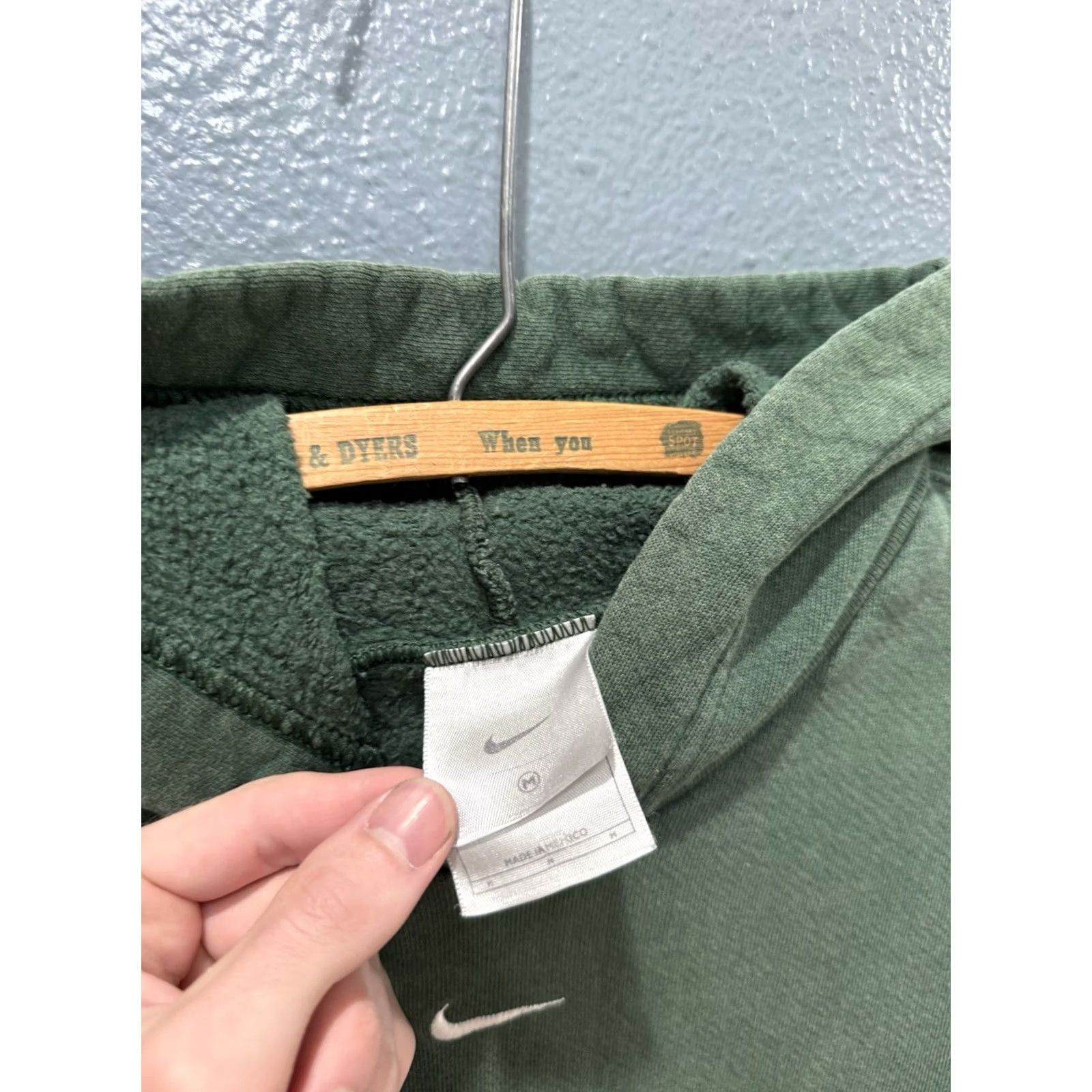 Nike VINTAGE Nike Center Check Swoosh Forest Green Hoodie Mens M Size Medium Pullover Check Pattern Size US M / EU 48-50 / 2 - 2 Thumbnail
