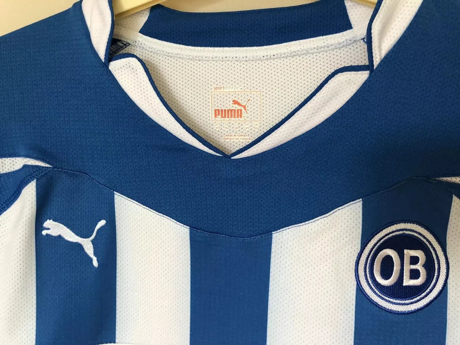 Puma BK ODENSE 2011 2012 HOME JERSEY SOCCER LONG SLEEVE PUMA Size US M / EU 48-50 / 2 - 10 Thumbnail