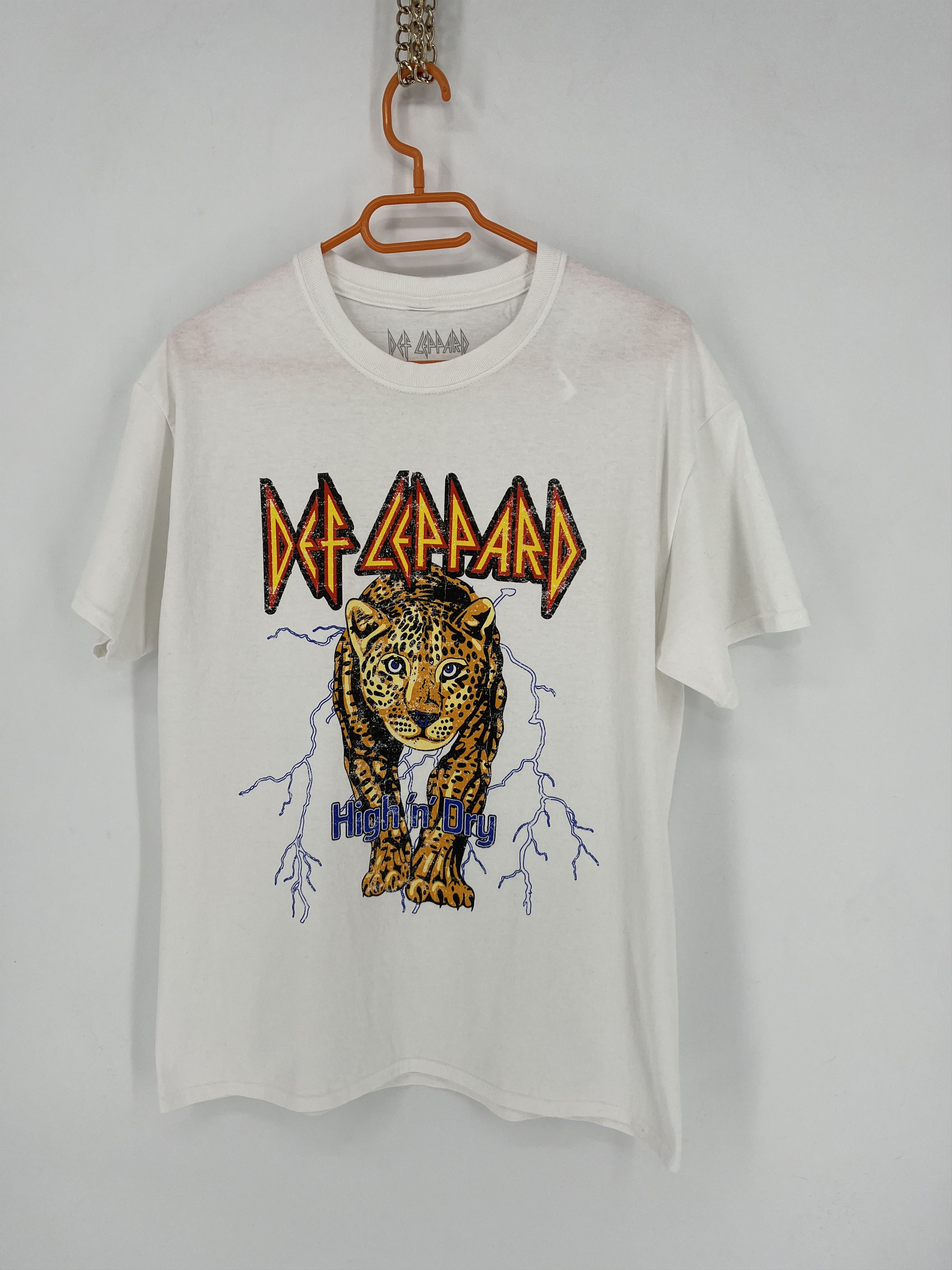 Band Tees VINTAGE Y2K DEF LEPPARD BAND TEE SIZE S Size US S / EU 44-46 / 1 - 4 Thumbnail
