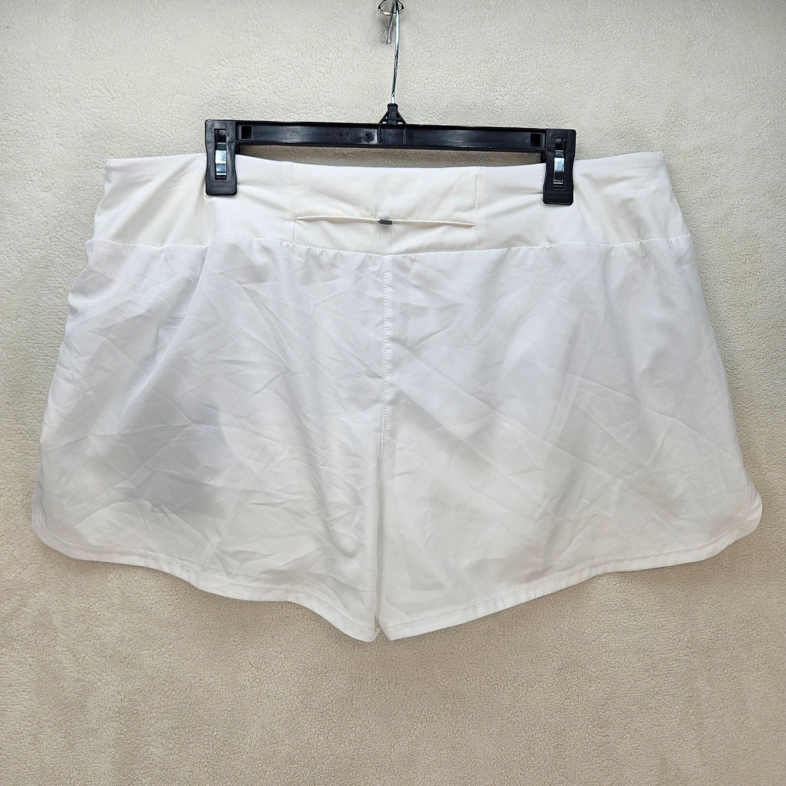 Nike NIKE WOMEN'S XXL DRI FIT WHITE RUNNING SHORTS CJ2400-100 NWT Size 36" / US 14 / IT 50 - 5 Thumbnail
