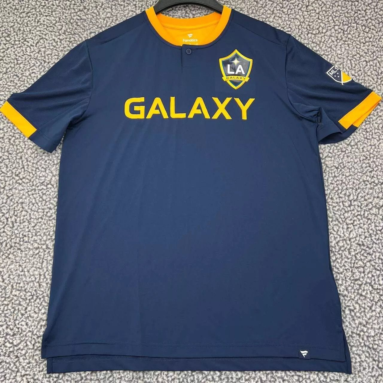Other Los Angeles LA Galaxy Shirt Men Short Sleeve Henley L Size US L / EU 52-54 / 3 - 1 Thumbnail