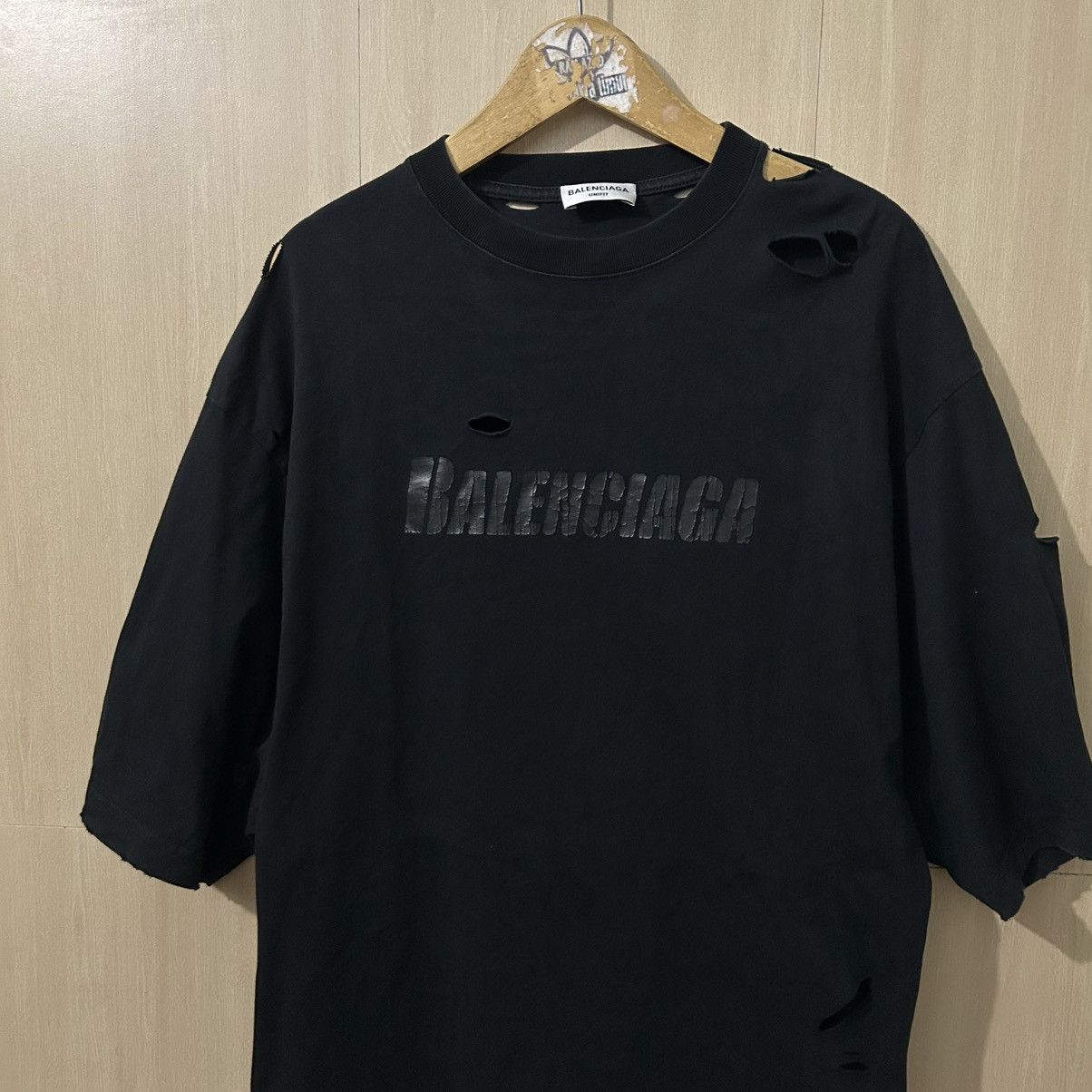 Balenciaga Balenciaga drestroyed flatground tshirt Size US S / EU 44-46 / 1 - 2 Thumbnail