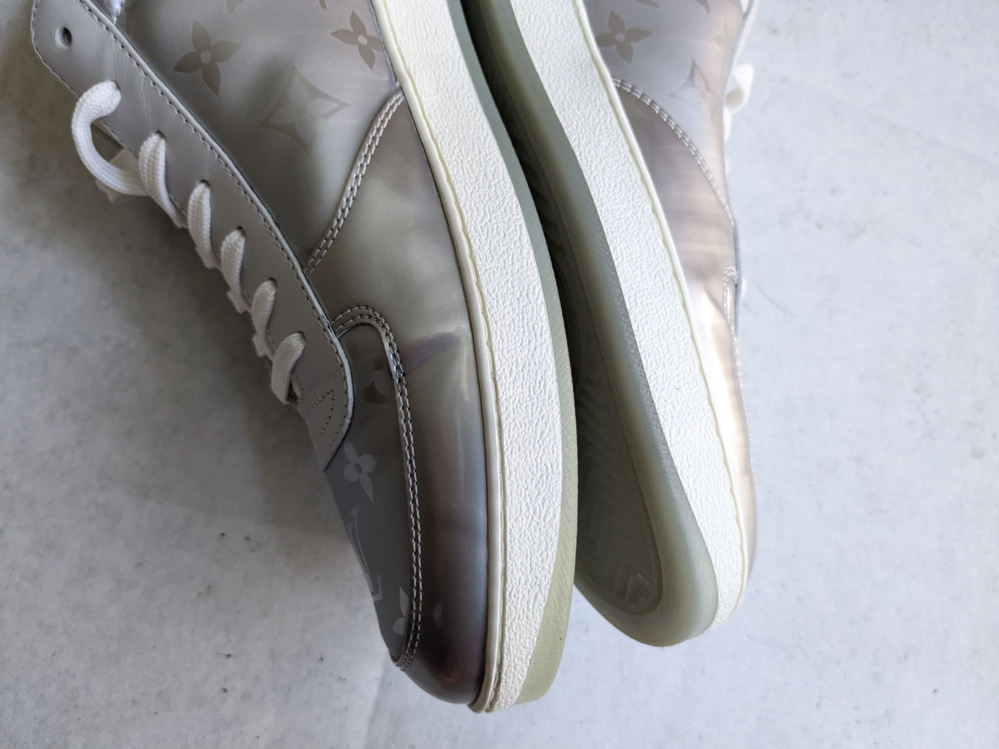 Louis Vuitton Louis Vuitton Monogram Sneakers Silver 10.5 Leather Size US 10.5 / EU 43-44 - 14 Thumbnail