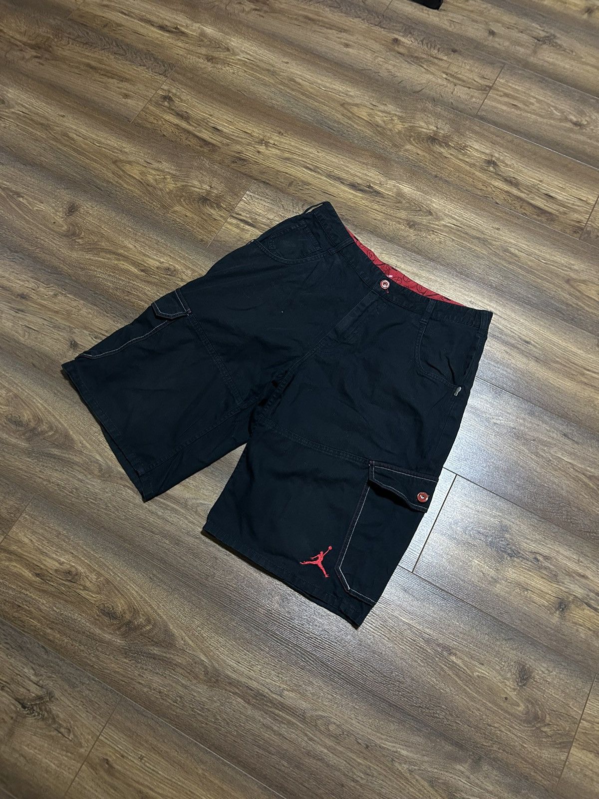 Nike × Vintage Vintage Baggy Jordan shorts Size US 34 / EU 50 - 1 Thumbnail