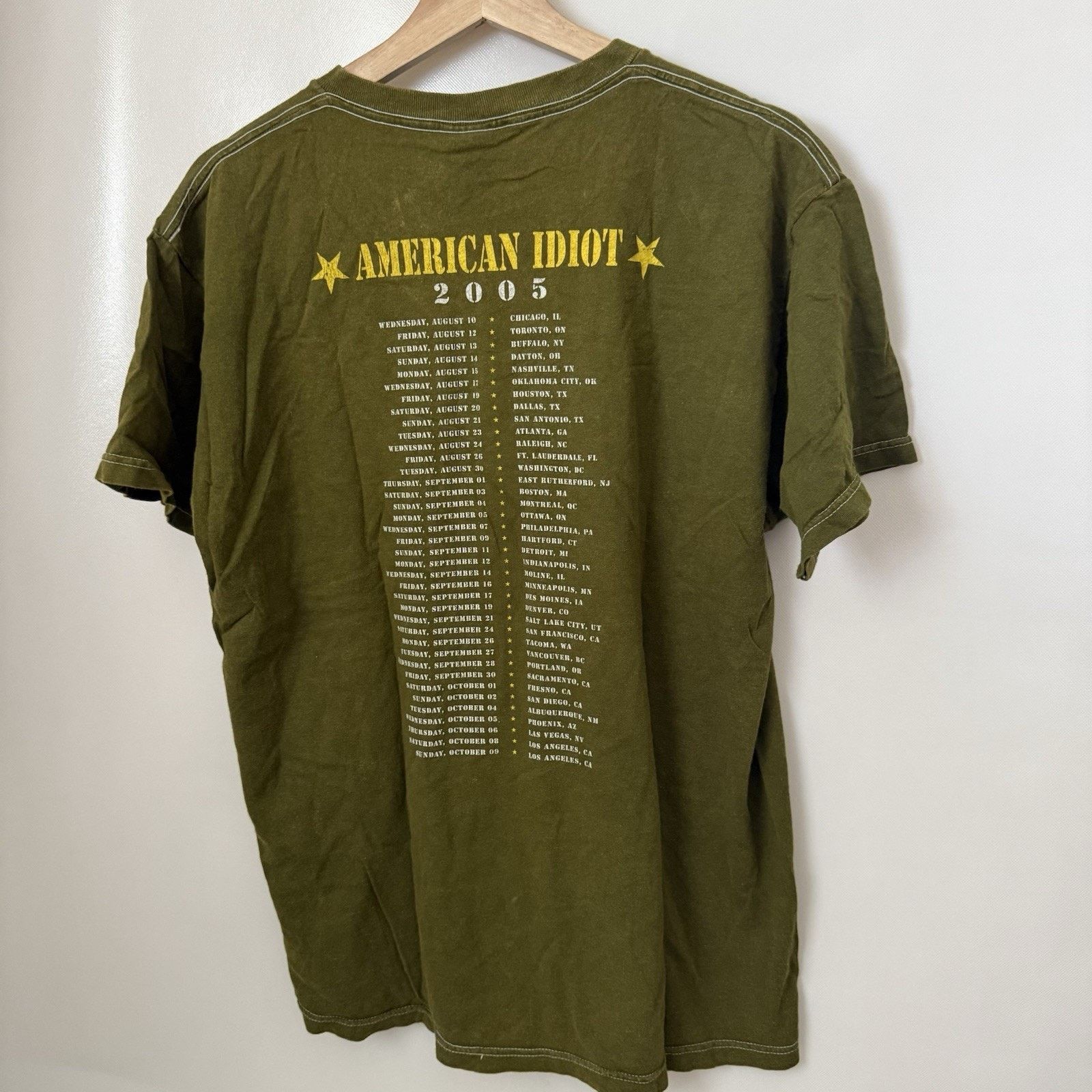 Fruit Of The Loom Green Day y2k Vintage T-shirt Rock American Idiot 2005 Tour Size US L / EU 52-54 / 3 - 2 Thumbnail