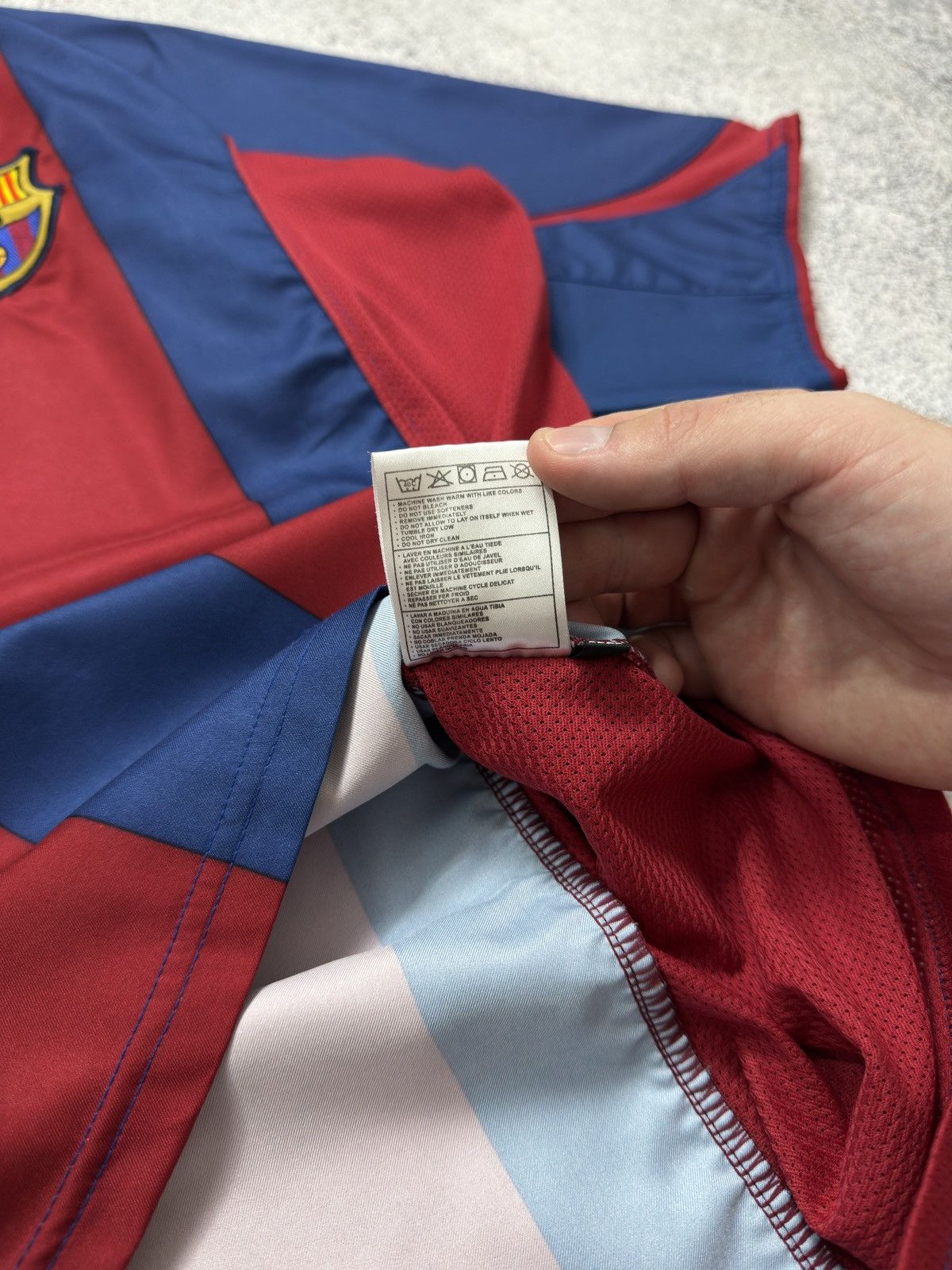Nike VTG NIKE FC BARCELONA 2004/2005 HOME FOOTBALL SHIRT JERSEY Size US XL / EU 56 / 4 - 12 Thumbnail