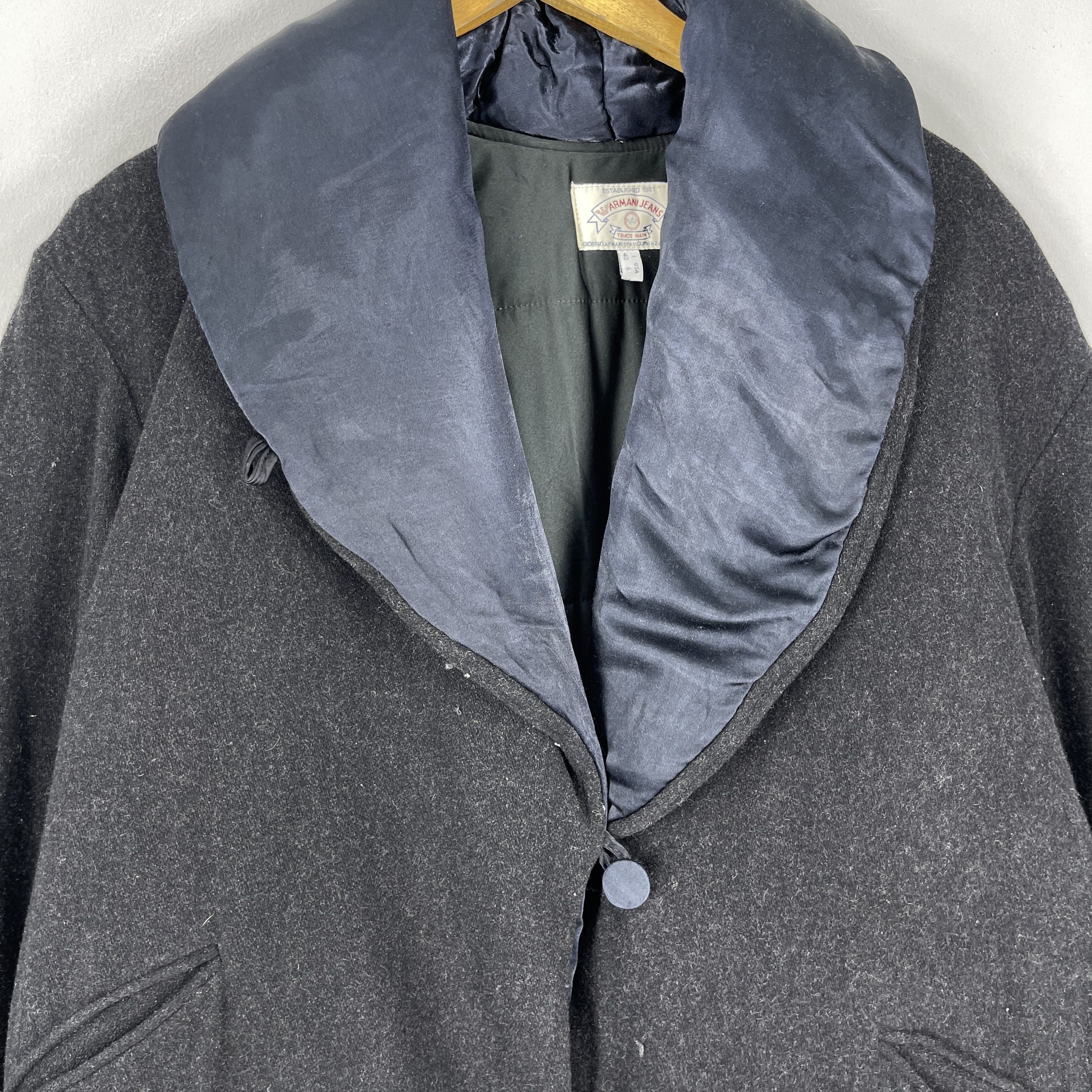Giorgio Armani Vintage 1990s ARMANI Simin T Shaw Collar Puffer Long Coat Size US L / EU 52-54 / 3 - 2 Thumbnail