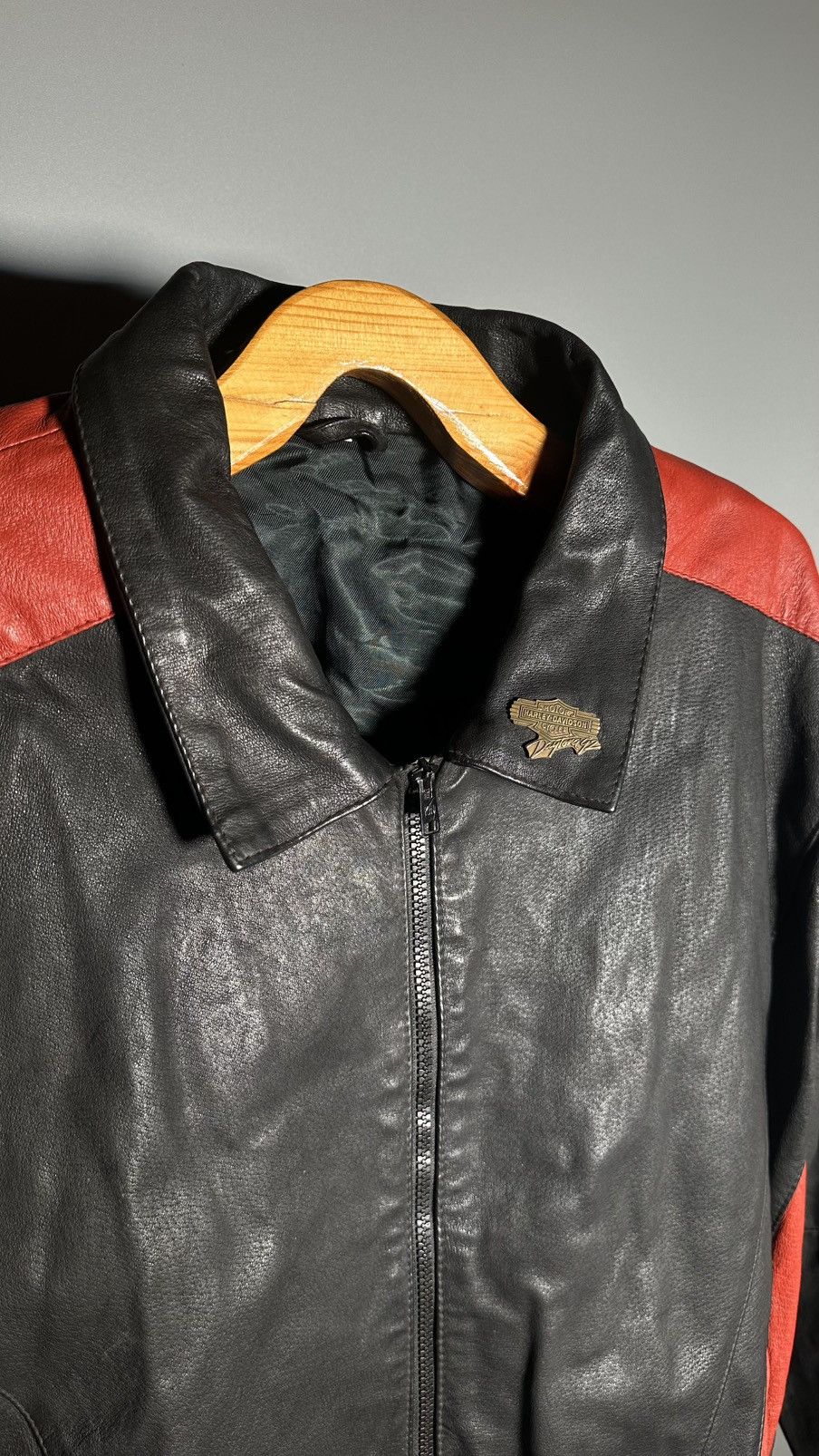 Vintage Vintage leather jacket with an American flag and eagle Size US L / EU 52-54 / 3 - 7 Thumbnail