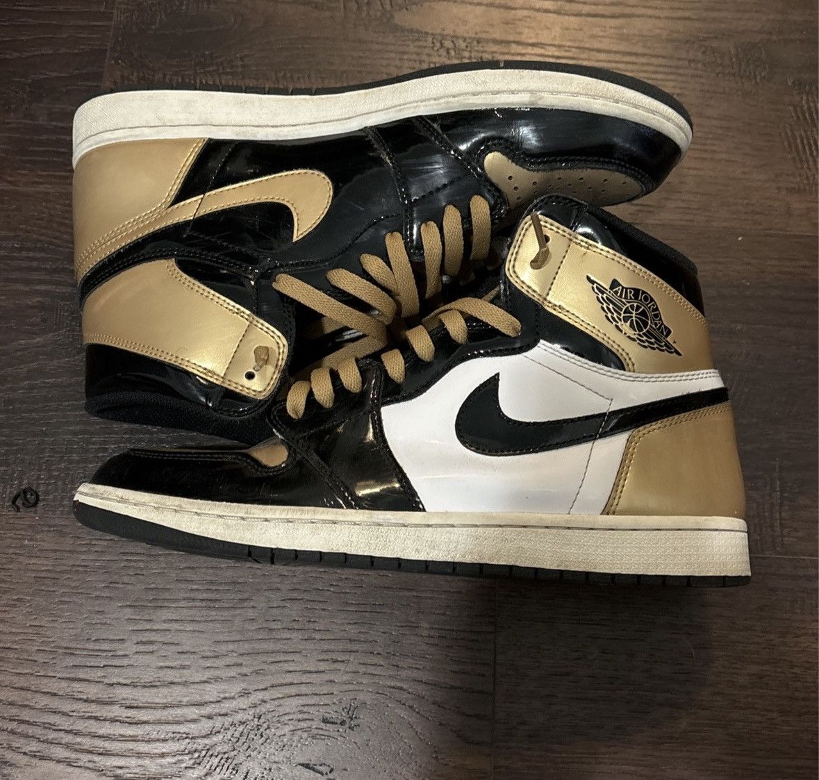 Jordan Brand Jordan 1 gold toe Size US 11 / EU 44 - 1 Thumbnail