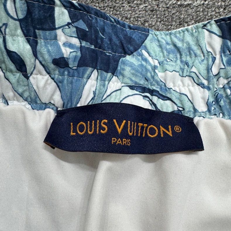 Louis Vuitton Louis Vuitton size l Seaweed shorts Size US 28 / EU 44 - 2 Thumbnail