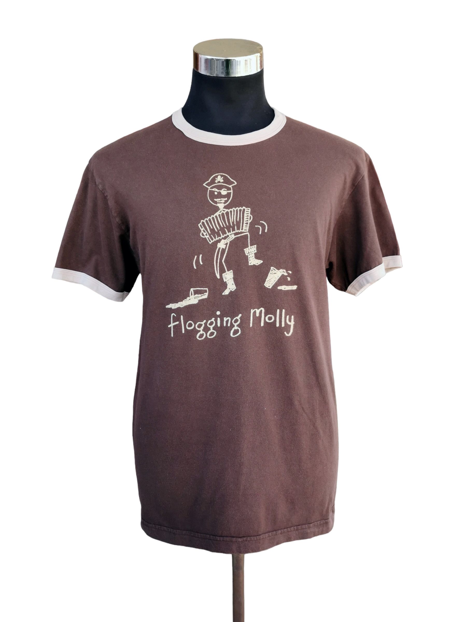 Band Tees Vintage Flogging Molly Irish Punk Band Tshirt Size US L / EU 52-54 / 3 - 1 Thumbnail